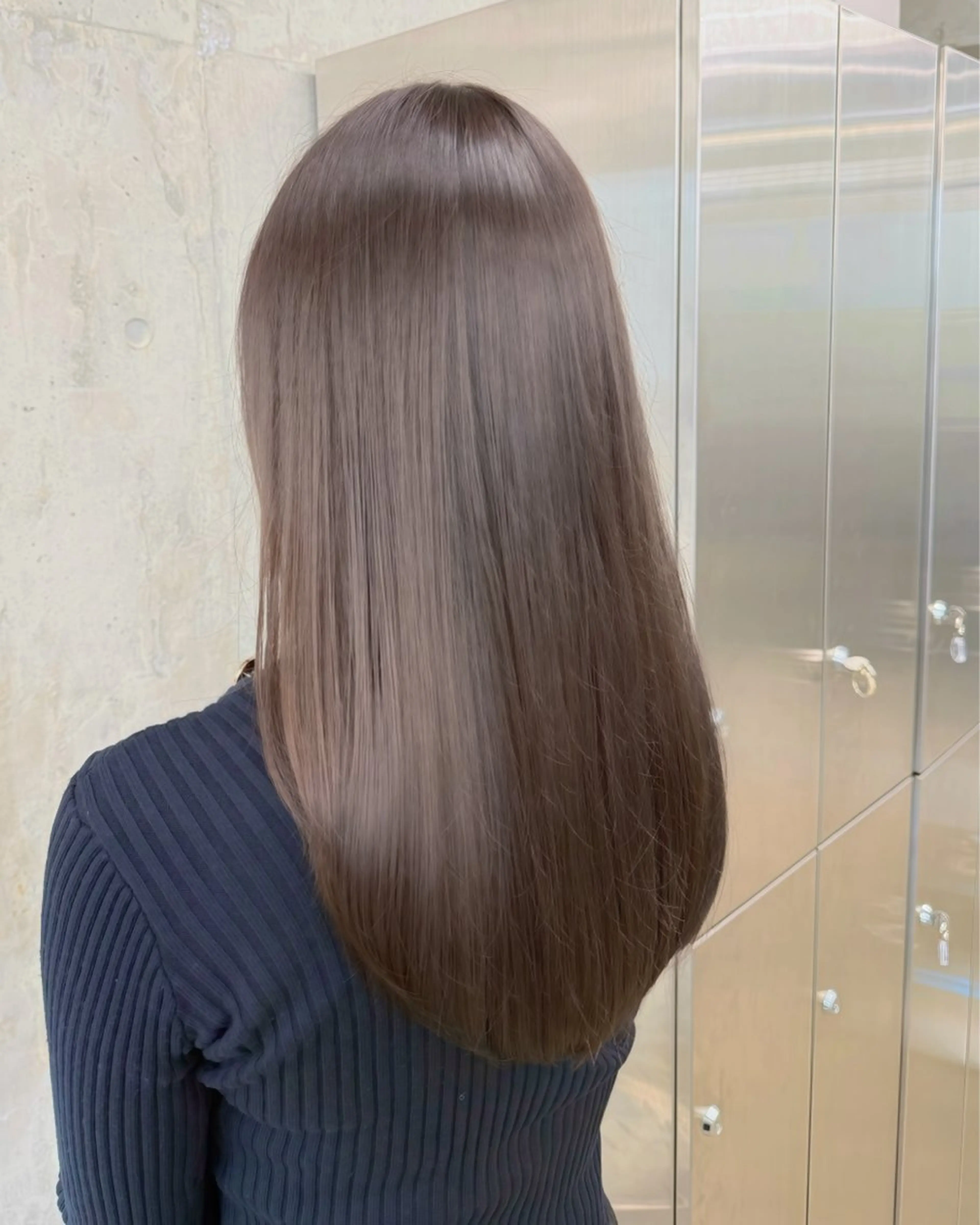 セミロング カラー グレージュ ラベンダーカラー ラベンダーグレージュ ラベンダーグレー カット ヘアカラー トリートメント たいき/グレージュ/ 透明感/ブリーチなしのヘアスタイル