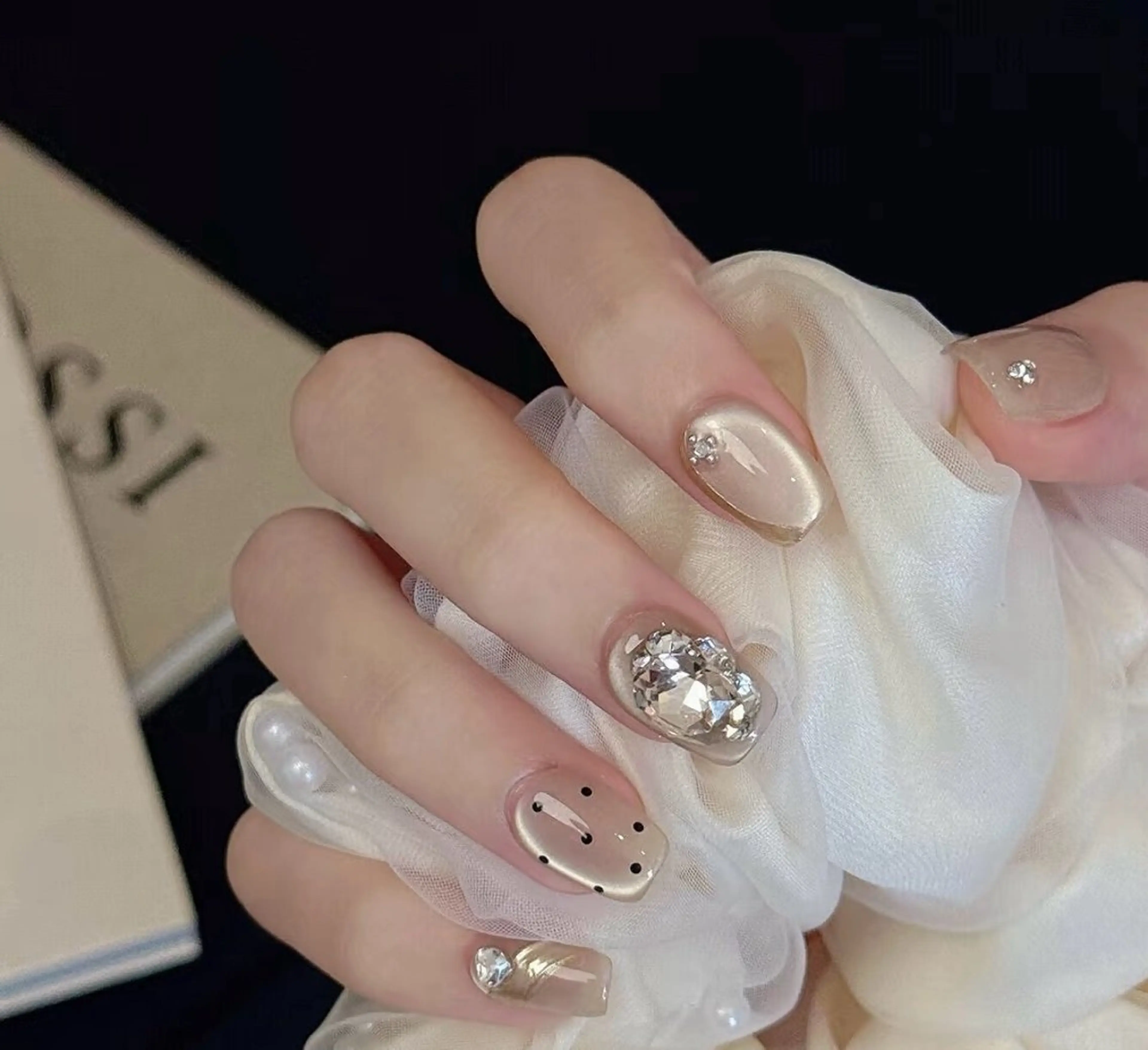 ネイル 高木 維麗絲のネイルデザイン