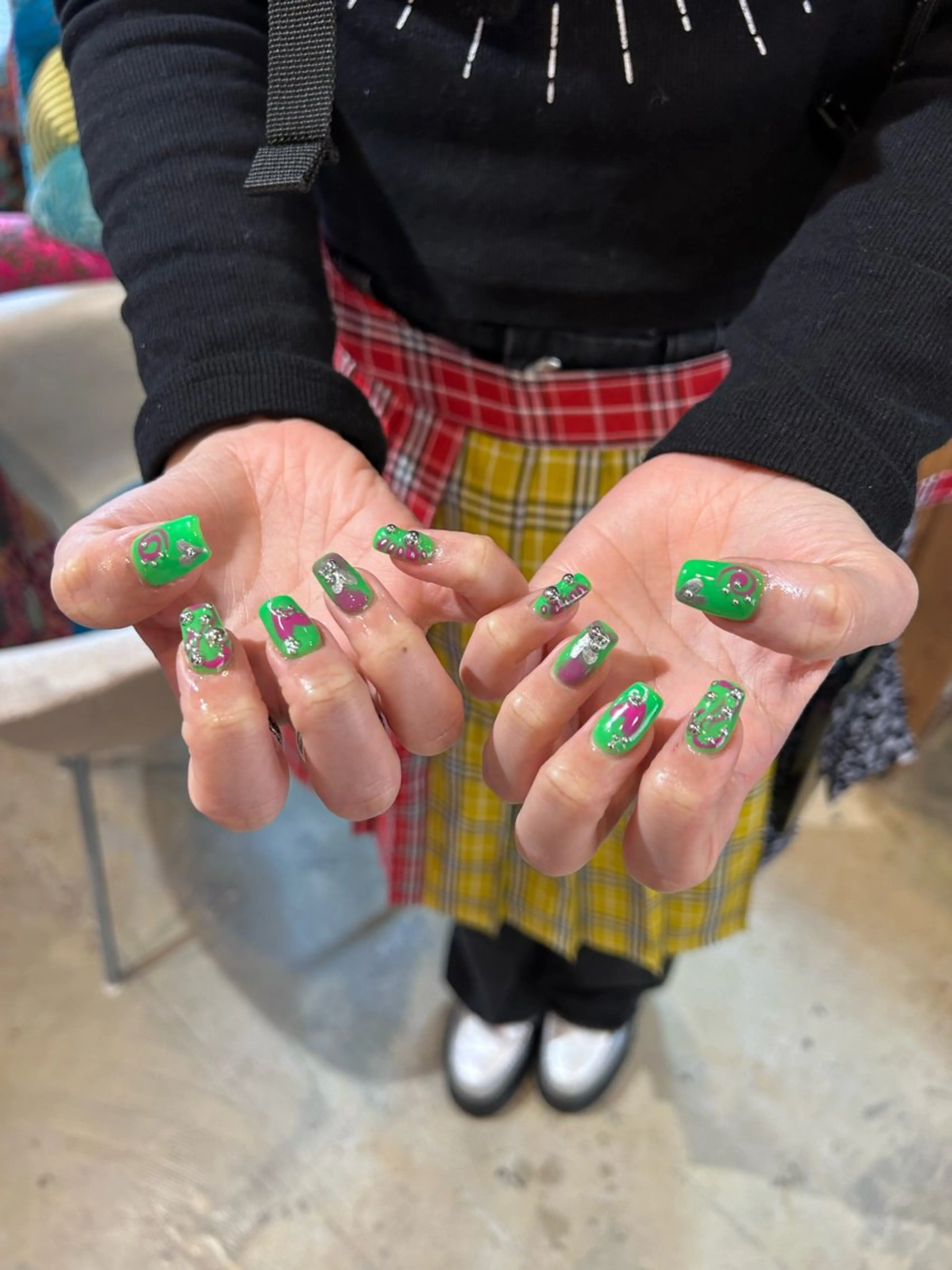 ネイル ハンドネイル キラキラオメメ みずなのネイルデザイン