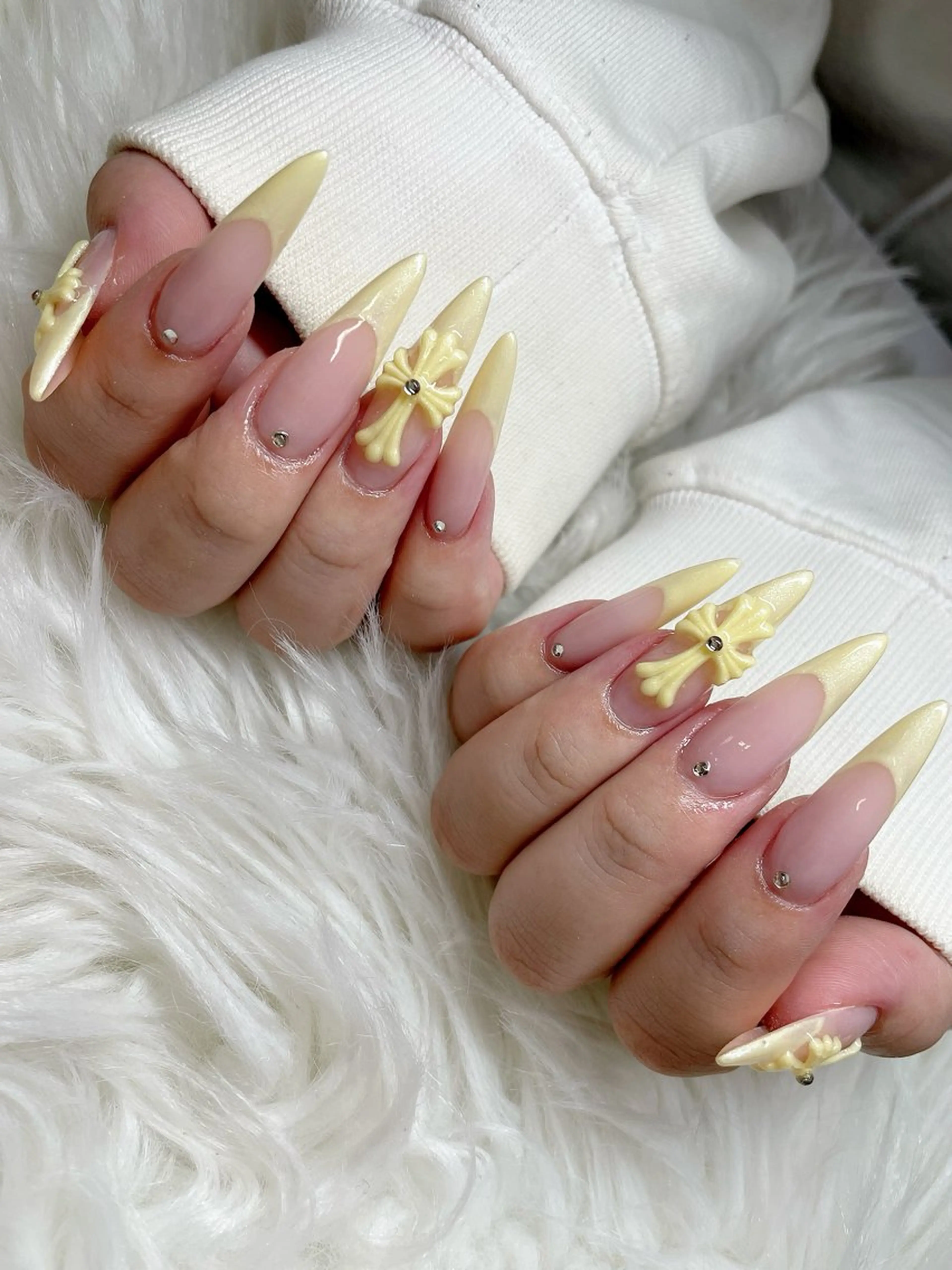 ネイル ハンドネイル 南田 千絵のネイルデザイン