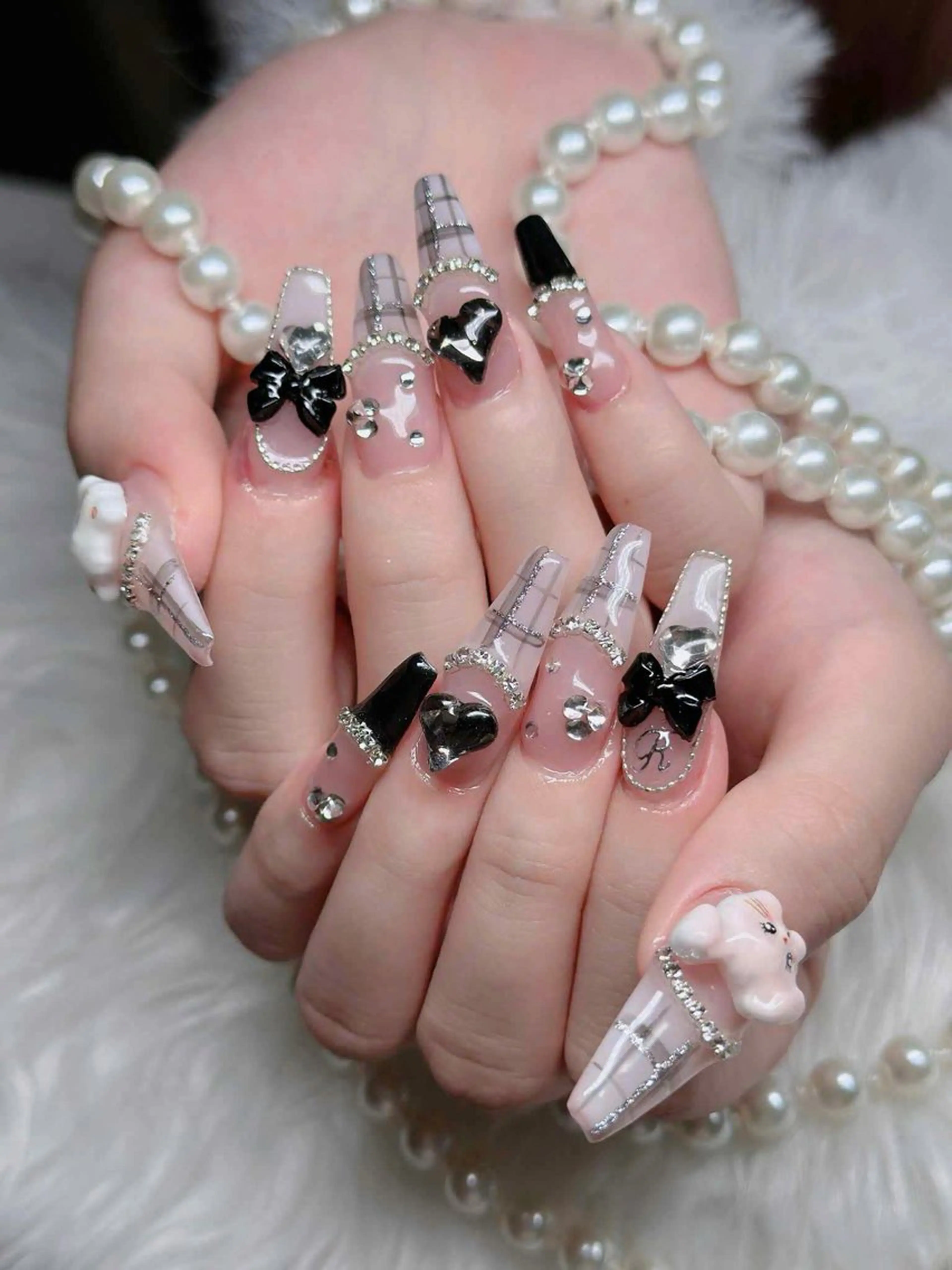 ネイル オーロラネイル フレンチネイル ジェルネイル ハロウィン 韓国ネイル ハンドネイル H.baby Nail Salonのネイルデザイン