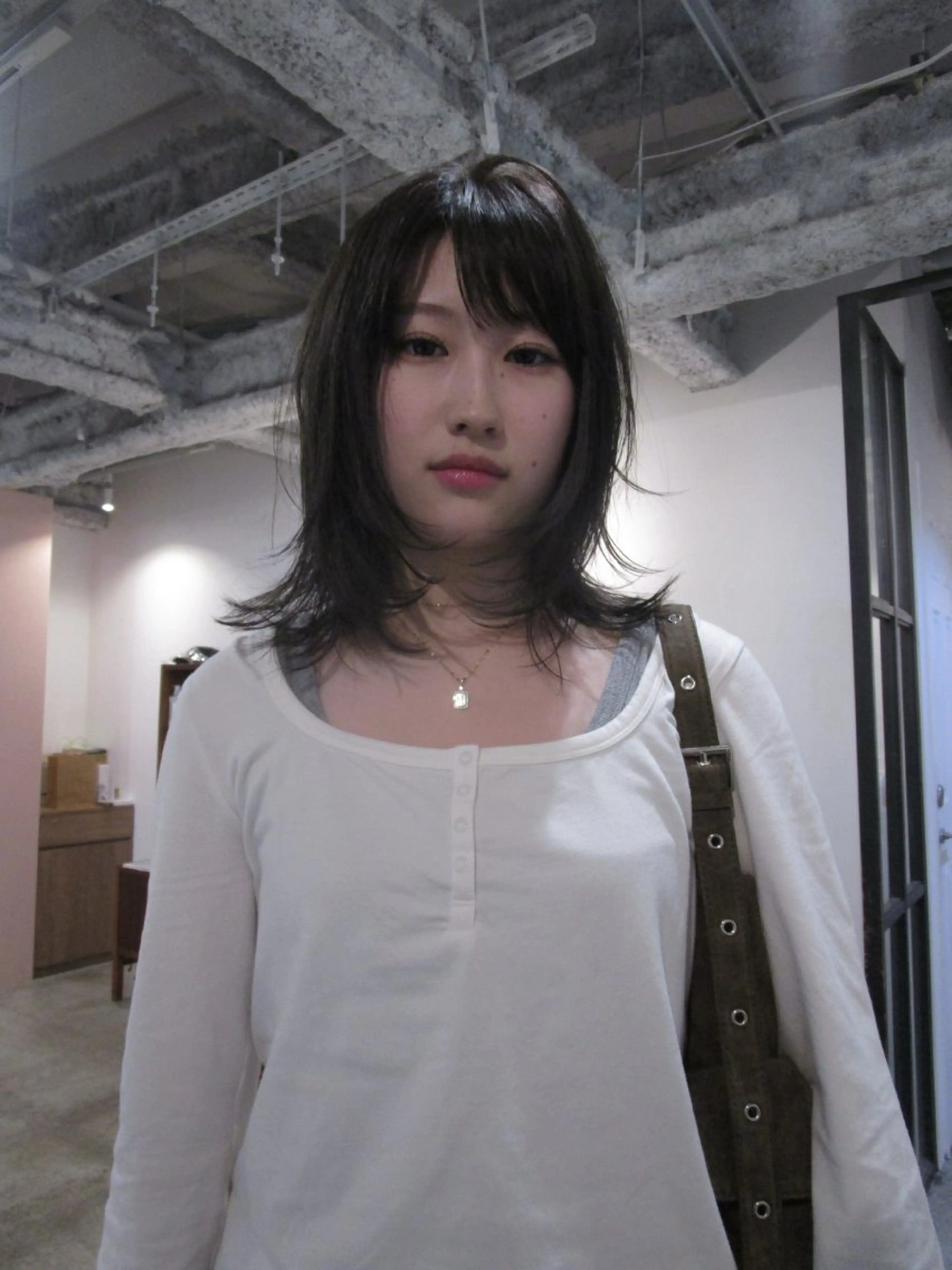 ミディアム カラー ベージュカラー ブラウンカラー ブラウンベージュ 透明感カラー レイヤーカット カット ヘアカラー トリートメント yu maのヘアスタイル