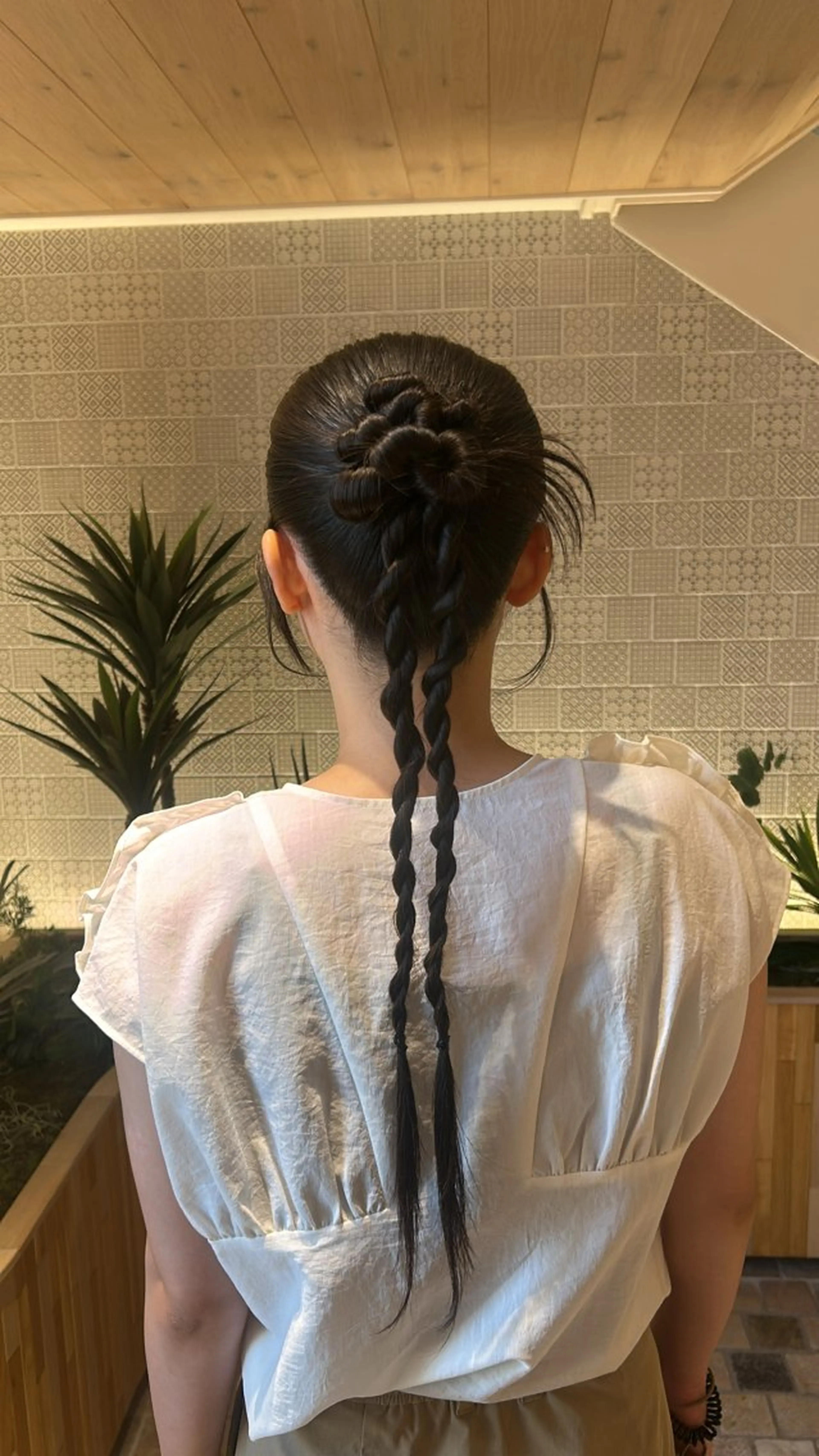 ロング ヘアアレンジ 山縣 稚子のヘアスタイル