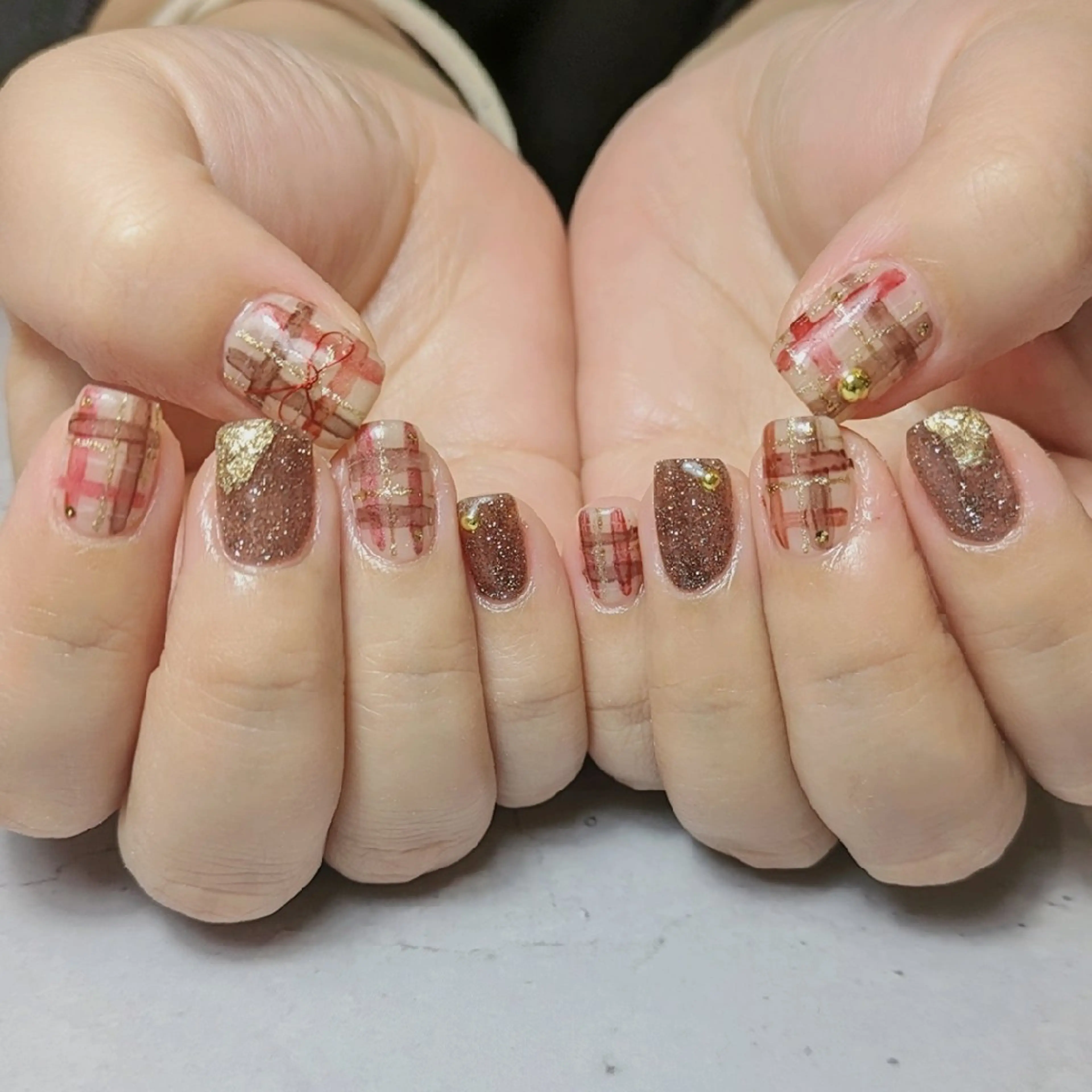 ネイル 赤色 リボン ハンドネイル jolie ISIHARAのネイルデザイン