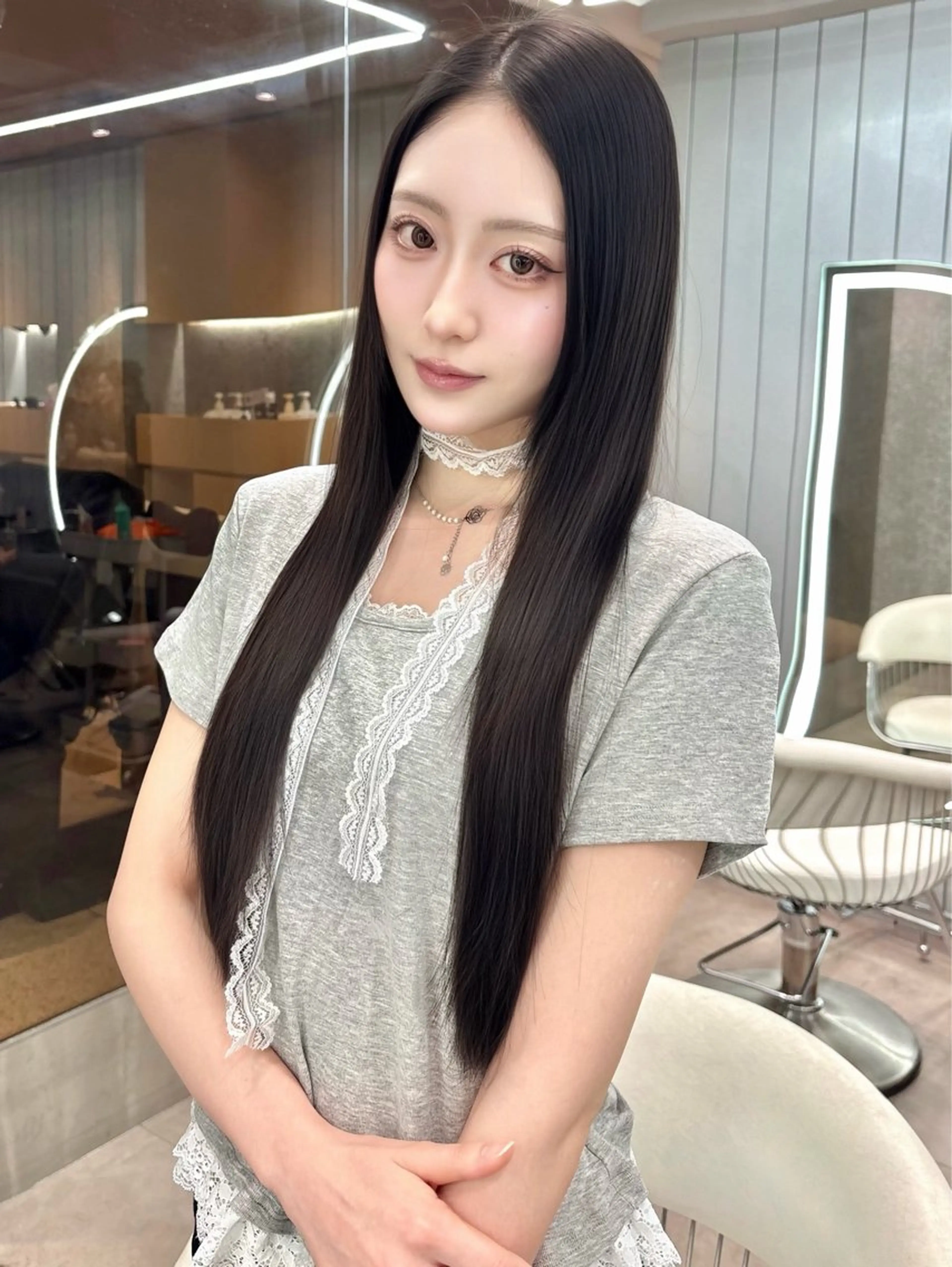 ロング カラー ヘアアレンジ アッシュ 黒髪 ブリーチ ブルーカラー ブルーブラック カット 縮毛矯正 トリートメント ヘアセット 大宮‎🩵縮毛矯正 レイヤー　佐藤和のヘアスタイル