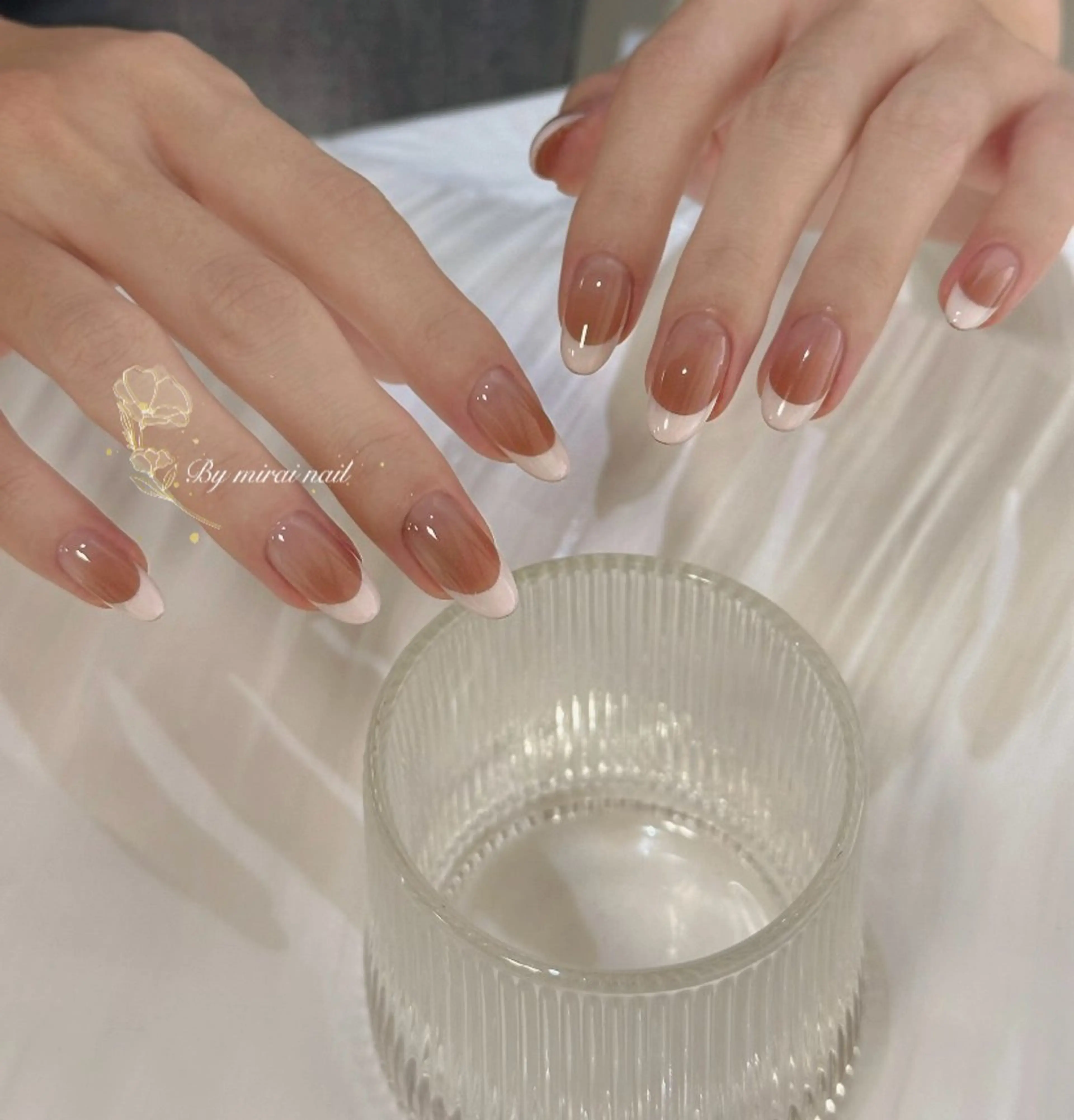 ネイル ハンドネイル ネイルサロン 9Carats神田のネイルデザイン