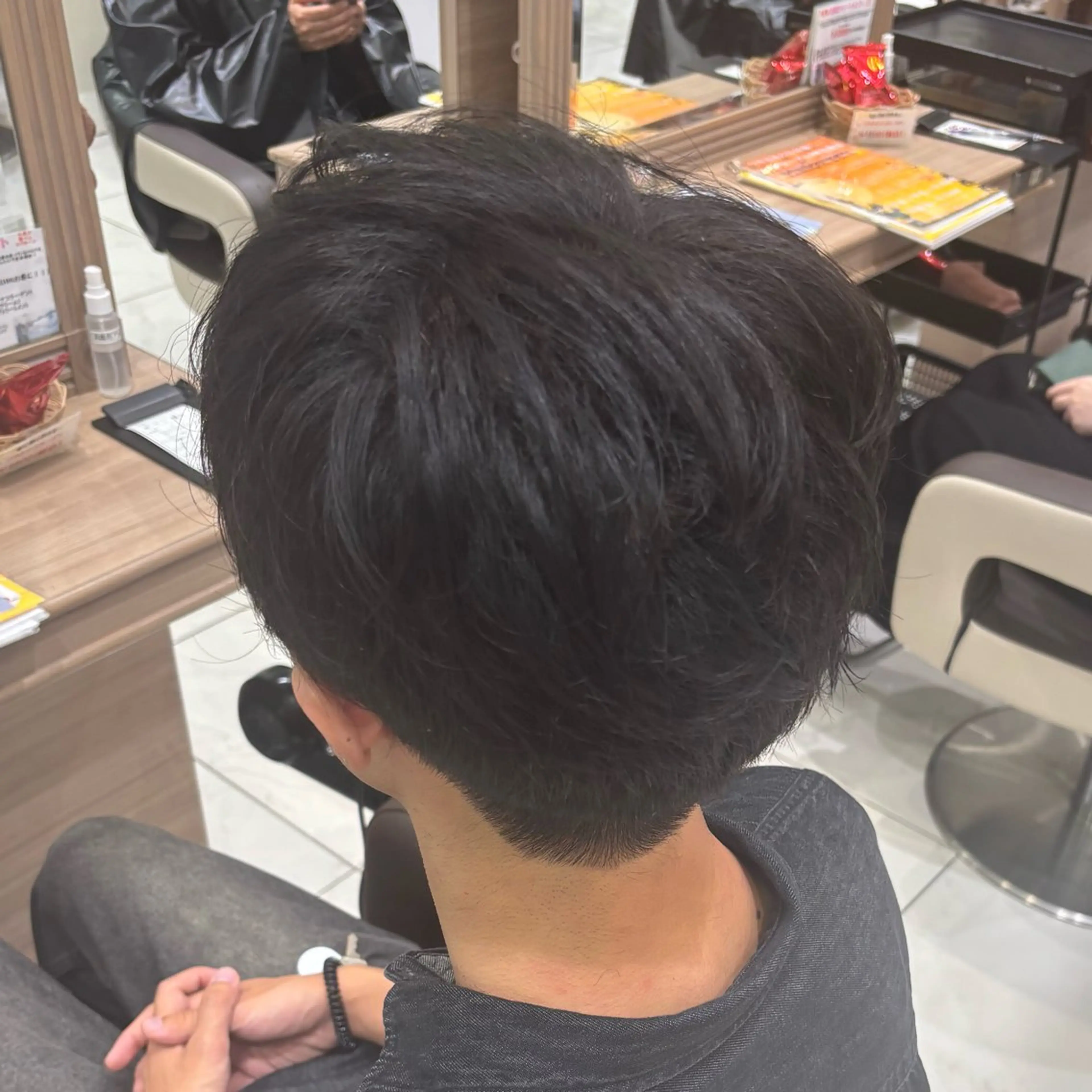 メンズ マッシュ 鈴木かのん/縮毛矯正 /ミニモ限定クーポンのヘアスタイル