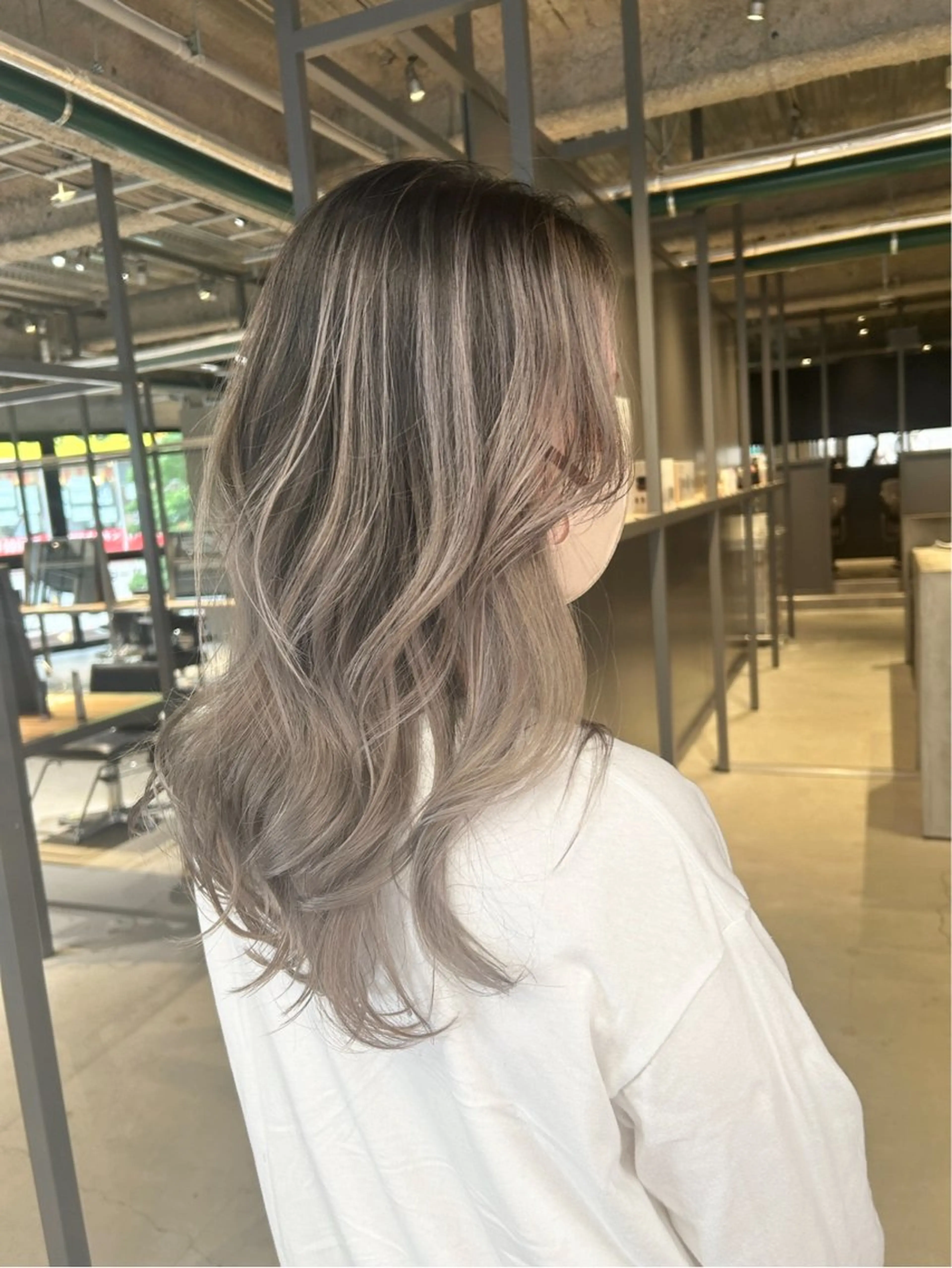 セミロング レイヤーカット 佐藤 崇文のヘアスタイル