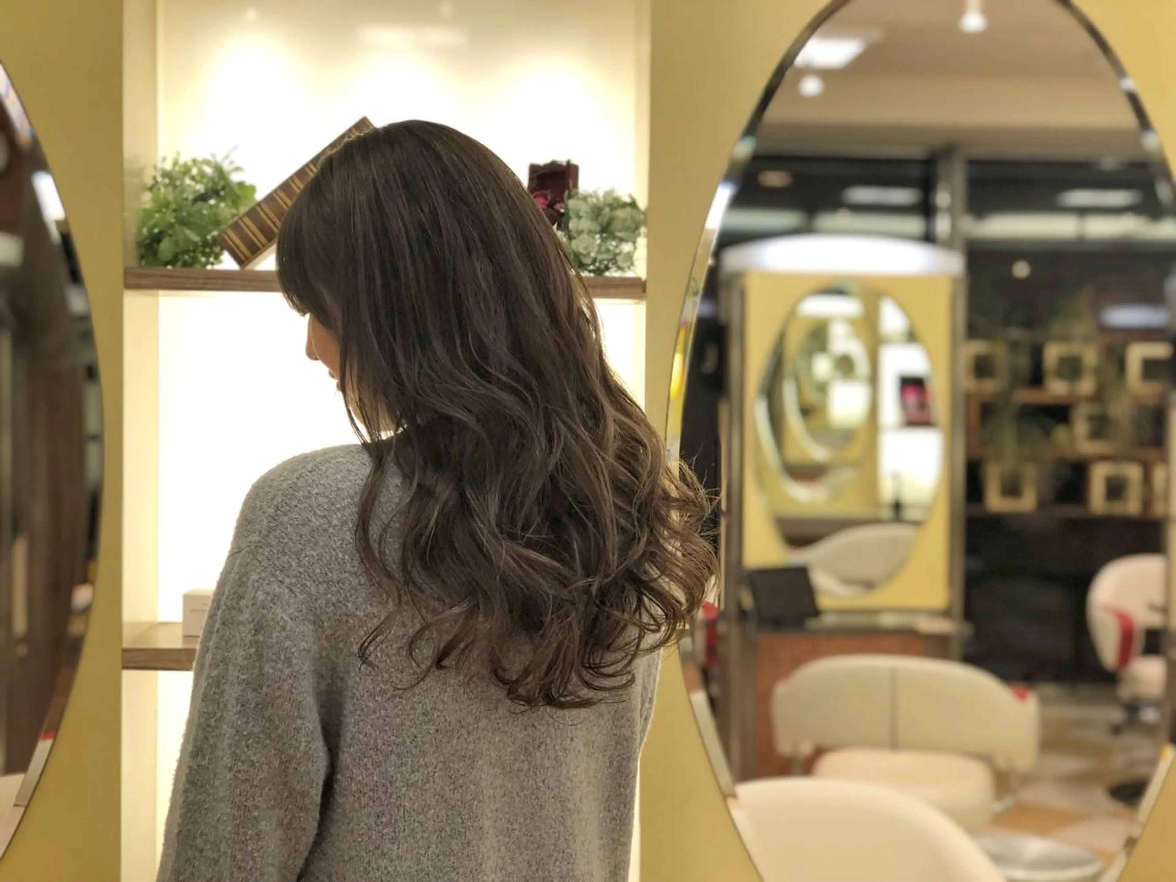 ロング カラー ヘアアレンジ 北川大輔🌟 小顔レイヤーカットのヘアスタイル