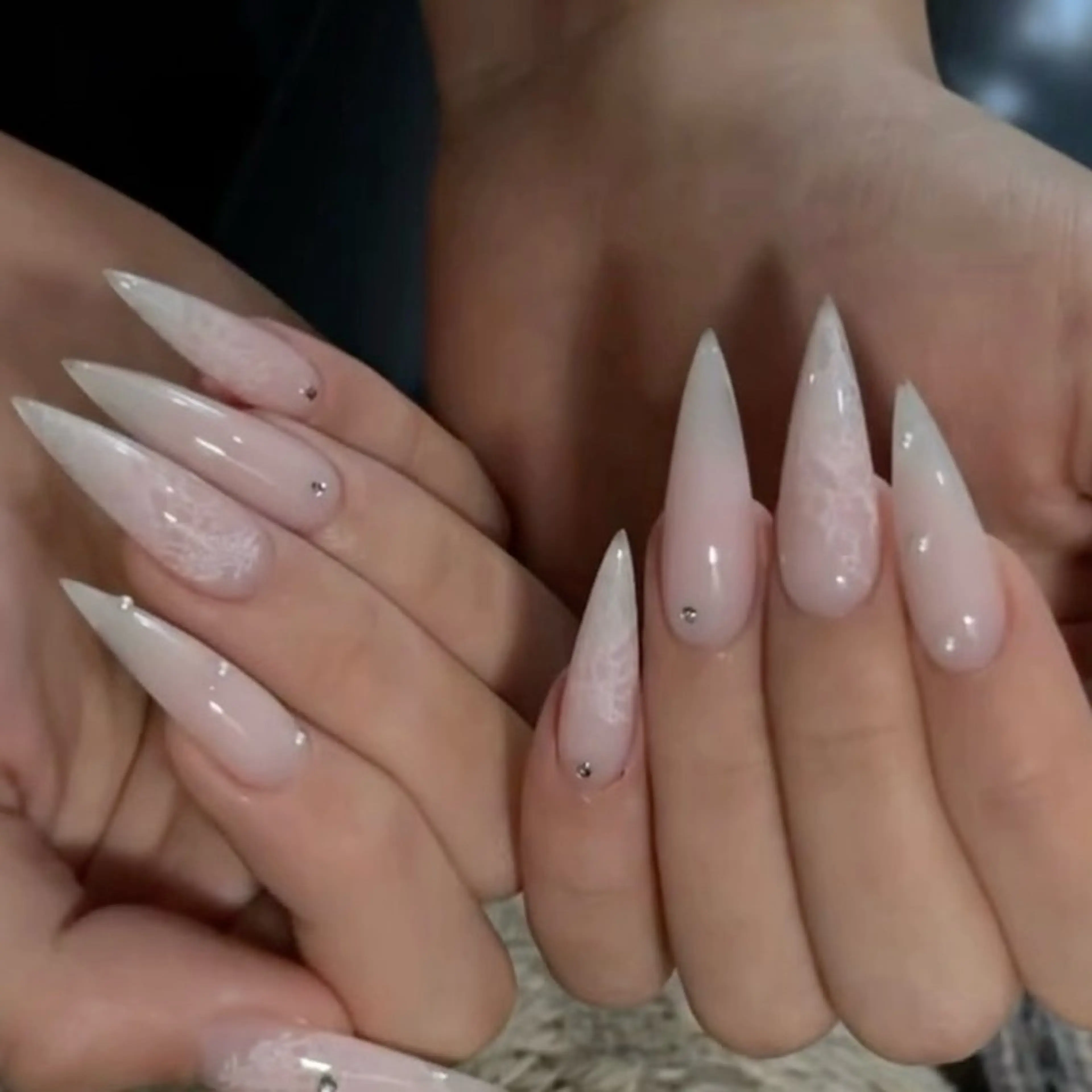 ネイル オーロラネイル チークネイル 成人式 フットネイル フレンチネイル ハンドネイル 長さだし専門 ありさのネイルデザイン