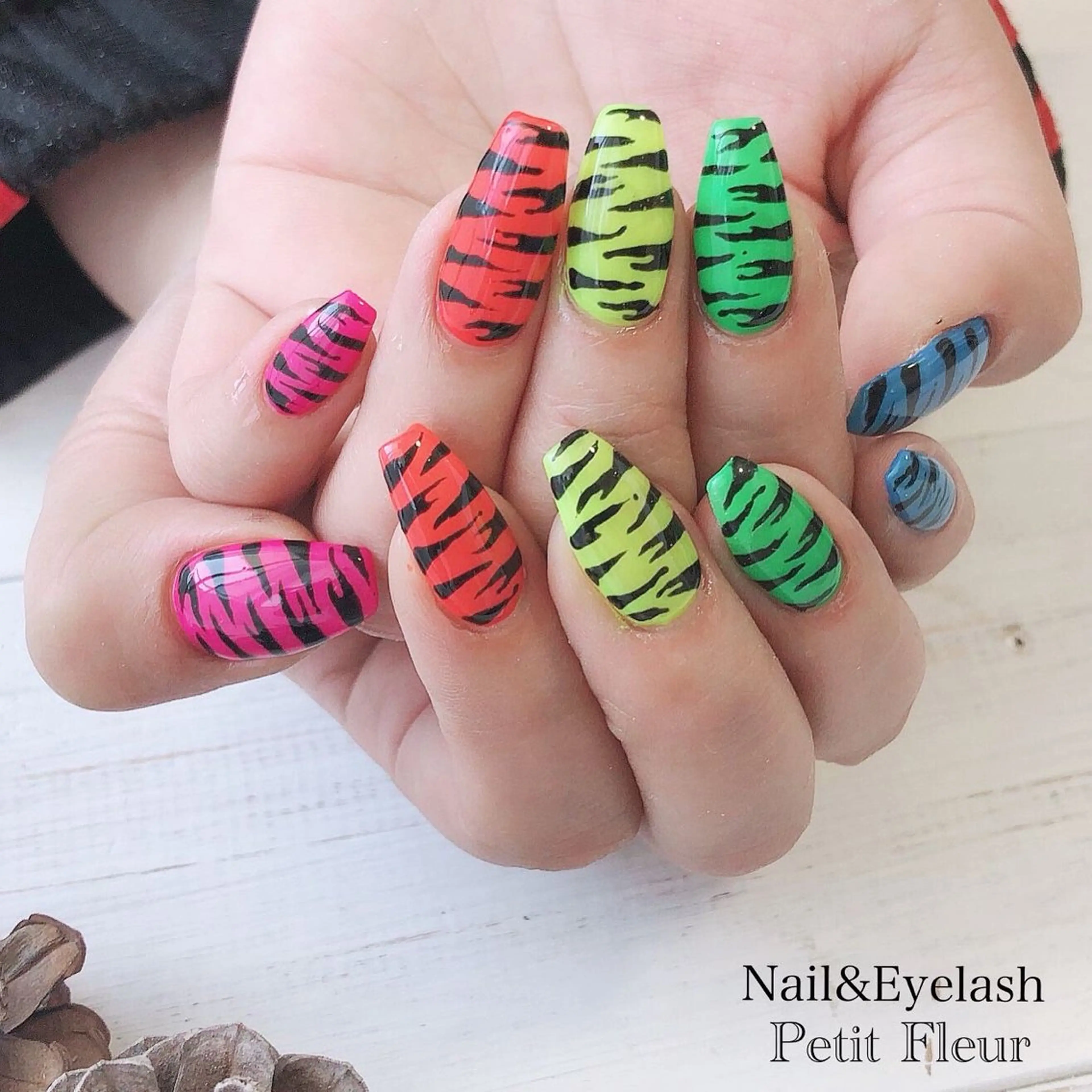 ネイル 青柳 亜梨奈のマツエク・マツパデザイン