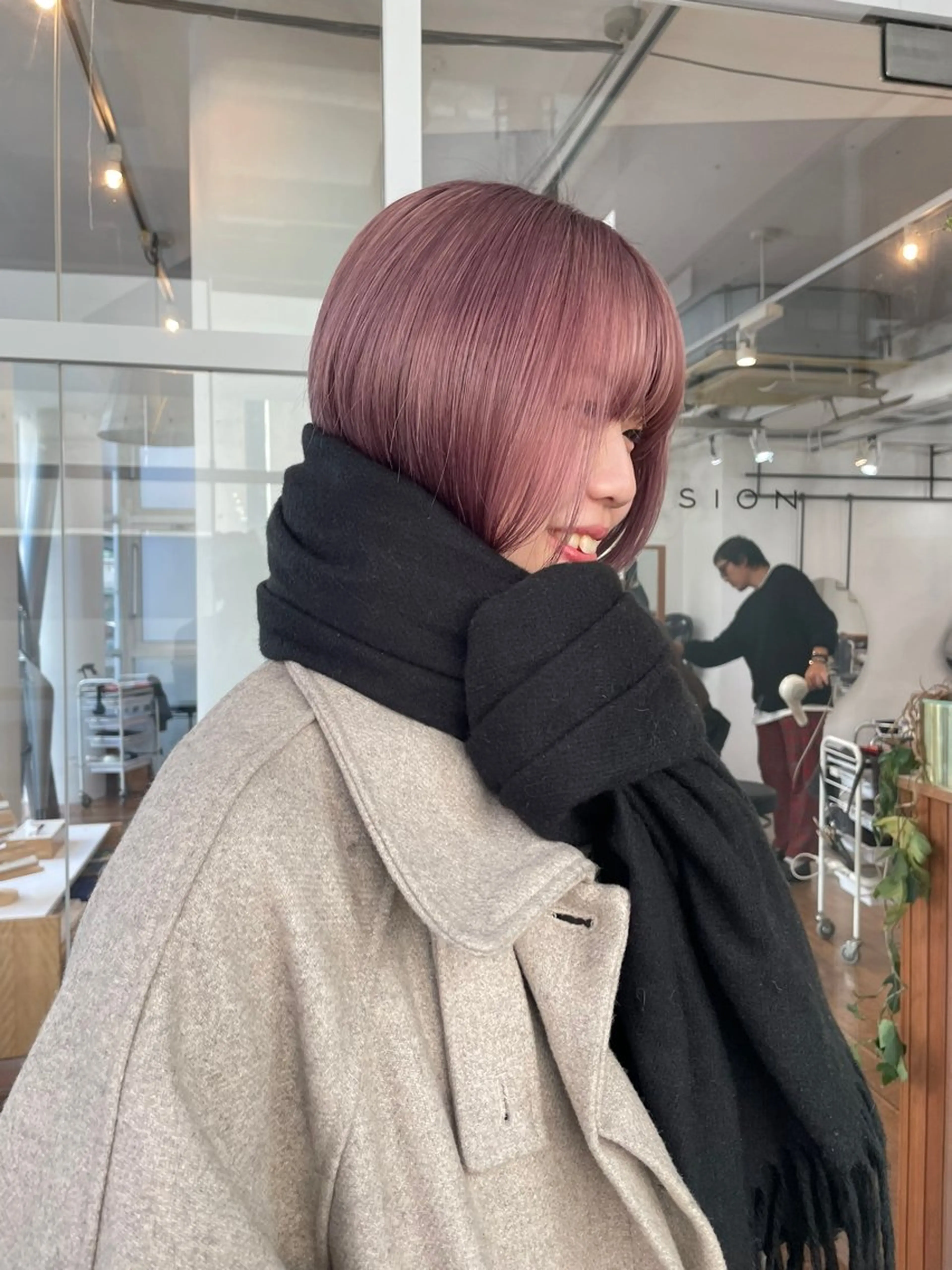 ショート カラー ヘアカラー トリートメント chiharu ボブ/レイヤーのヘアスタイル