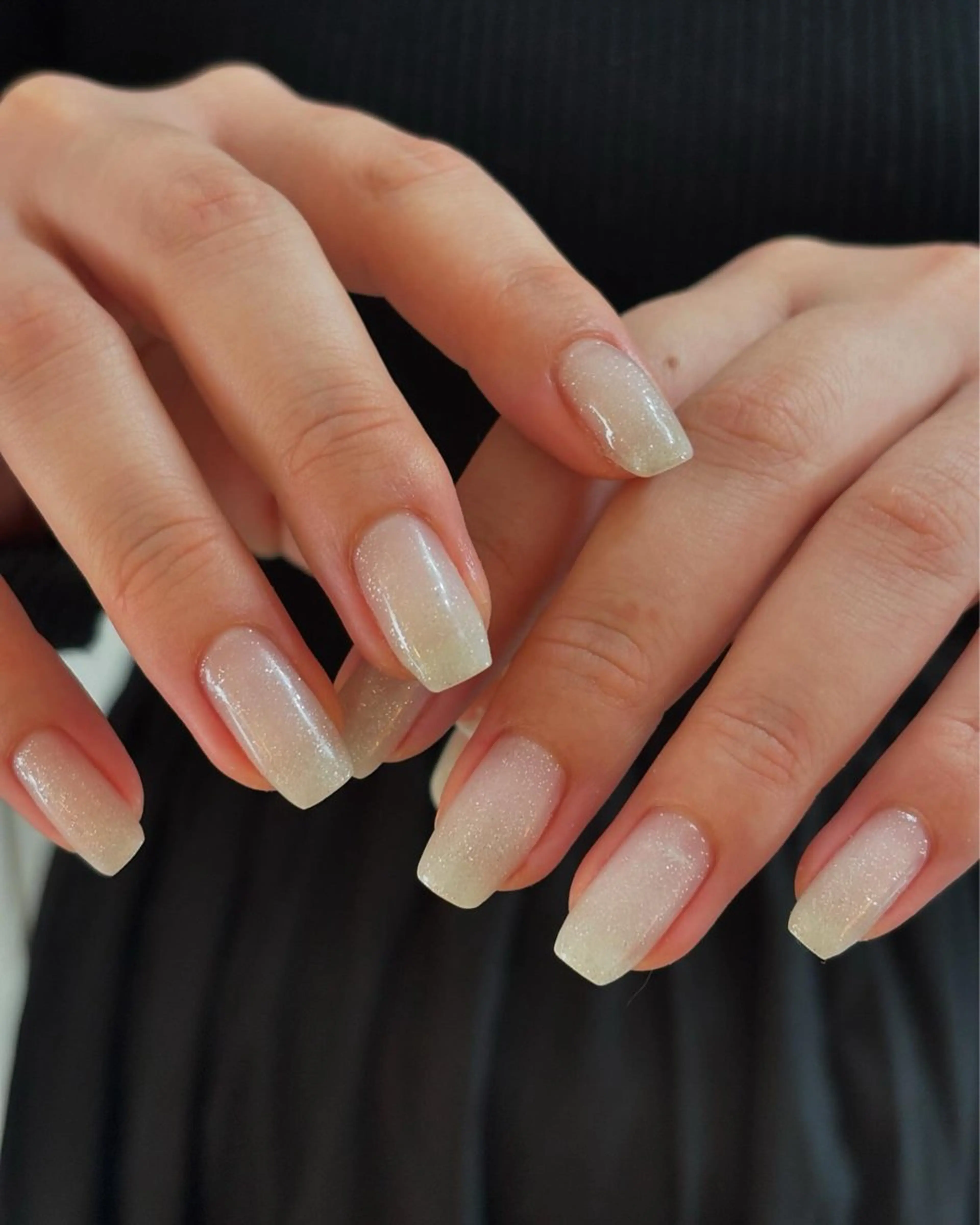 ネイル フラッシュネイル ワンカラーネイル ホワイト ハンドネイル Elio 国泰寺のネイルデザイン