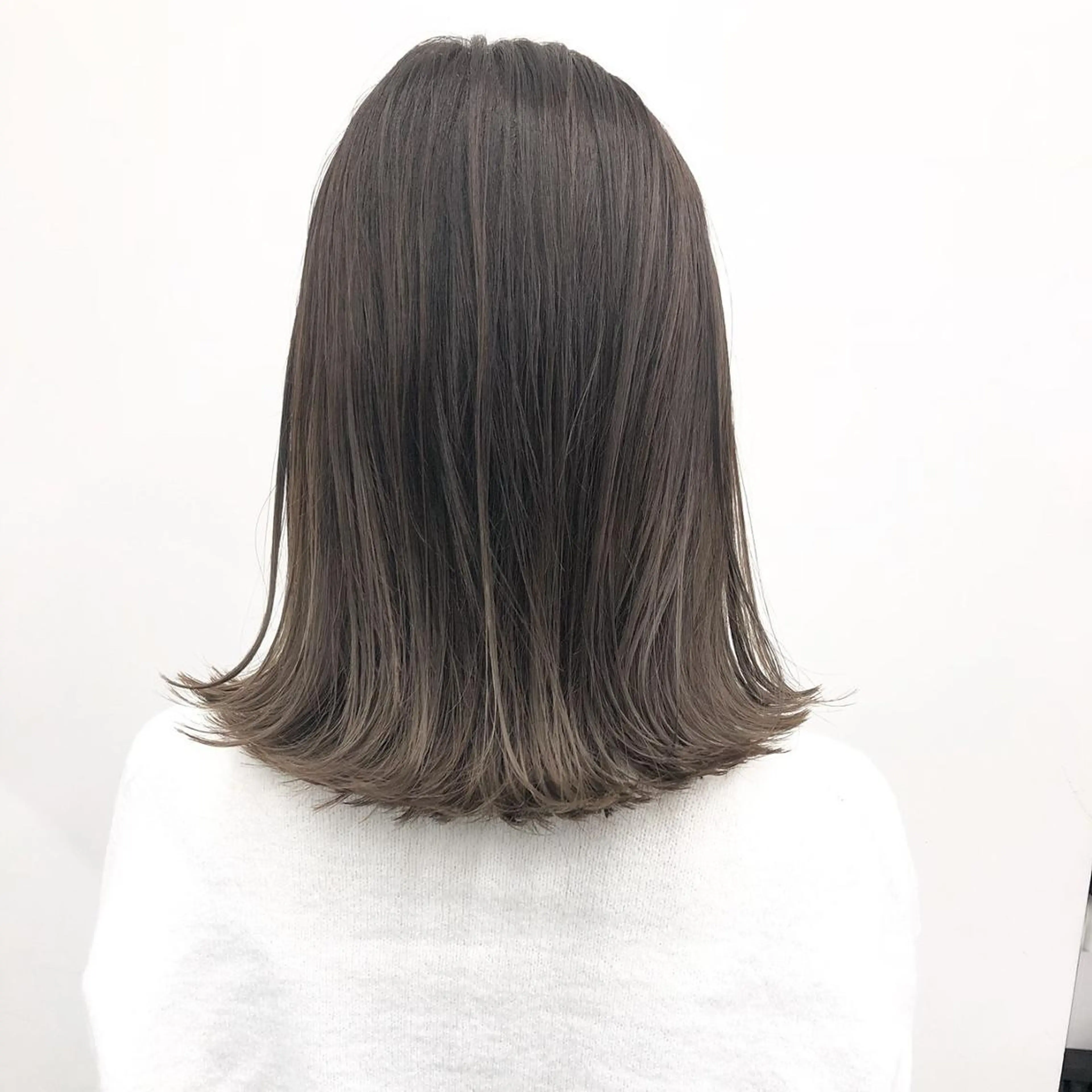 セミロング カット ヘアカラー トリートメント 【公式】amble luxe池袋東口🩷のヘアスタイル