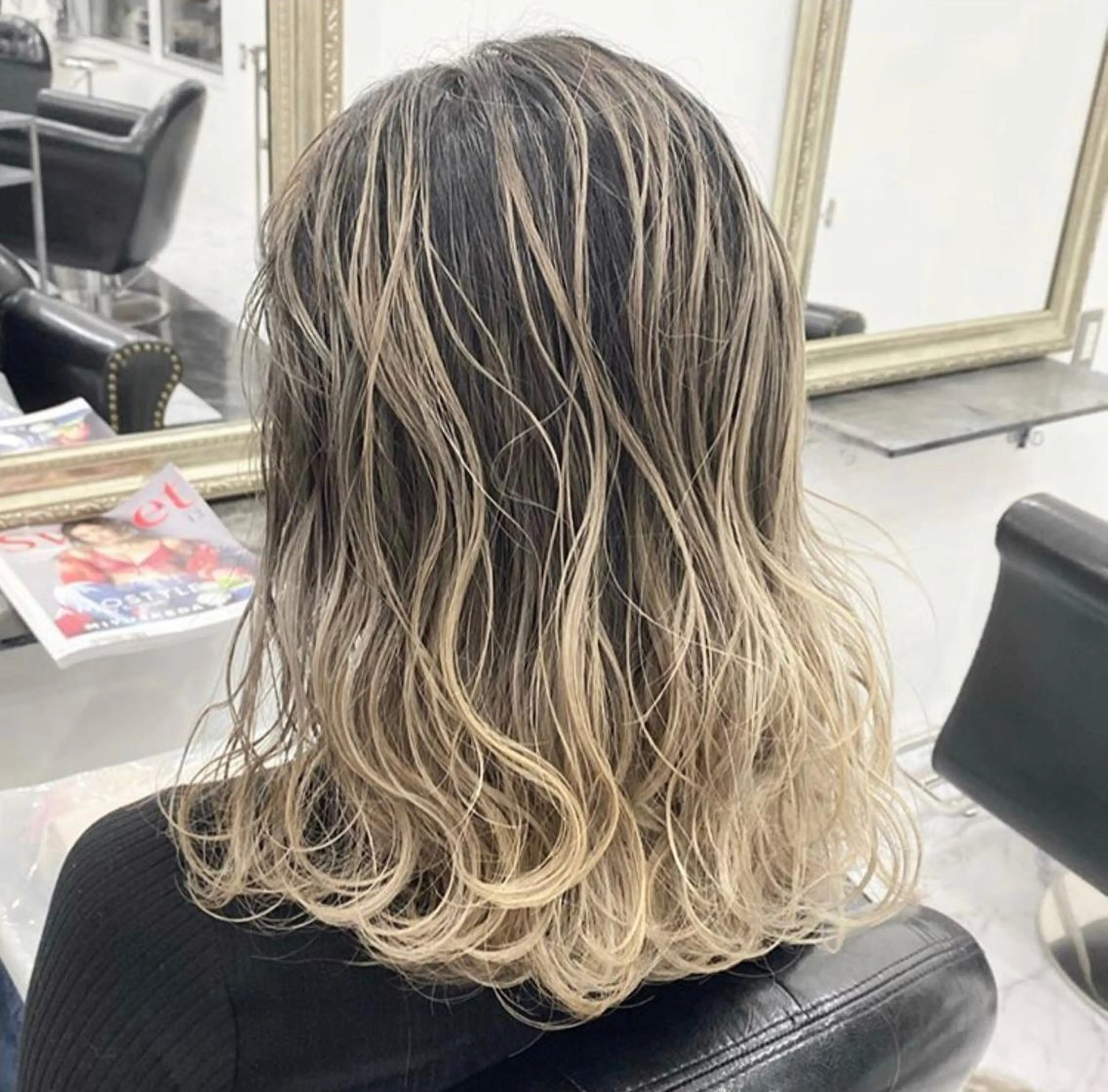 ミディアム カラー パーマ ヘアアレンジ メンズ キッズ ネイル マツエク・マツパ メンズハイライト メンズインナーカラー グラデーションカラー ハイライトカラー インナーカラー 圧倒的なクォリティ✨ waku 岡崎店のヘアスタイル