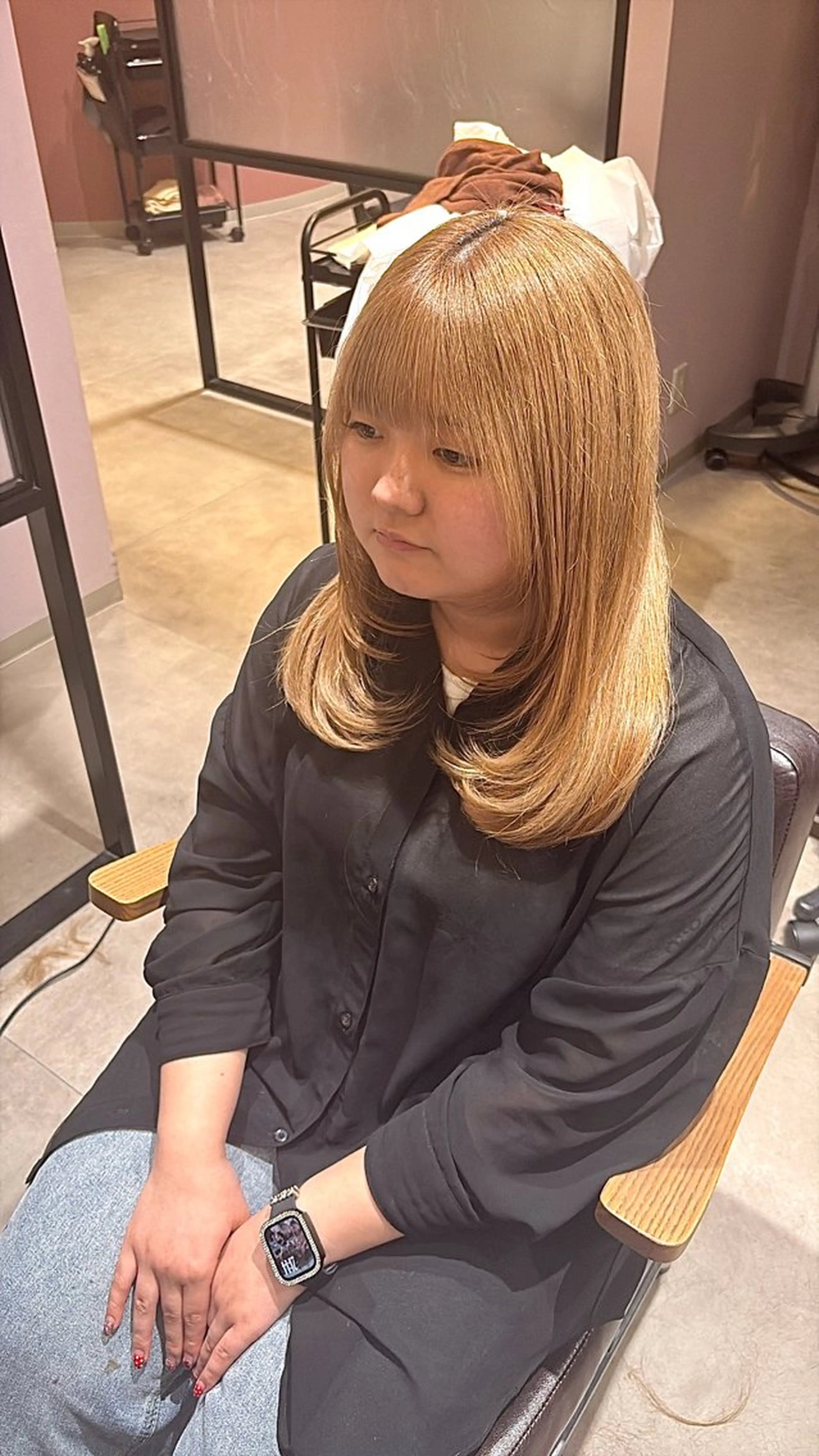 セミロング 作野 潮織のヘアスタイル
