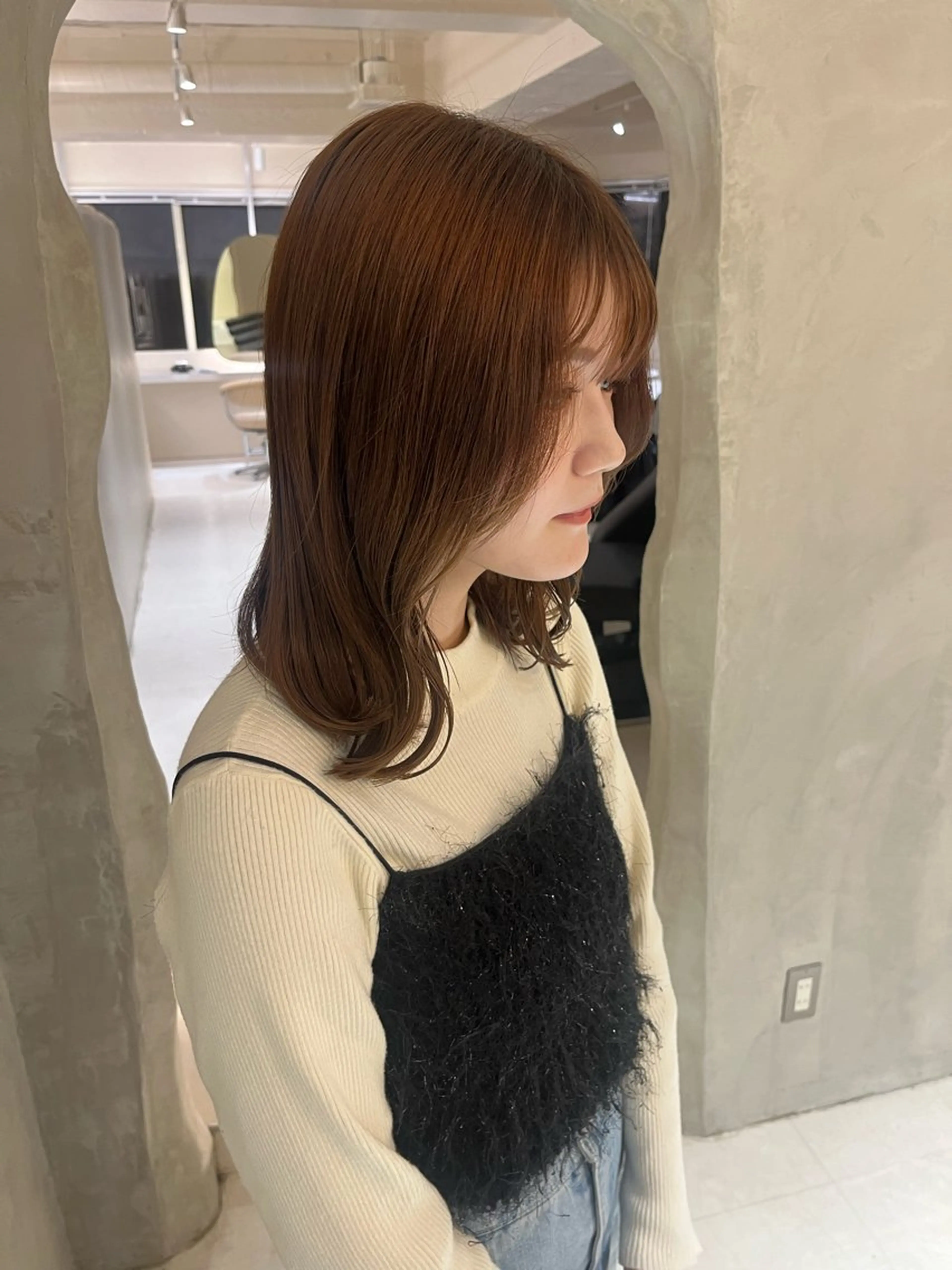 ミディアム カラー カット ヘアカラー トリートメント 切りっぱなしボブ/ 艶カラー/綾莉のヘアスタイル