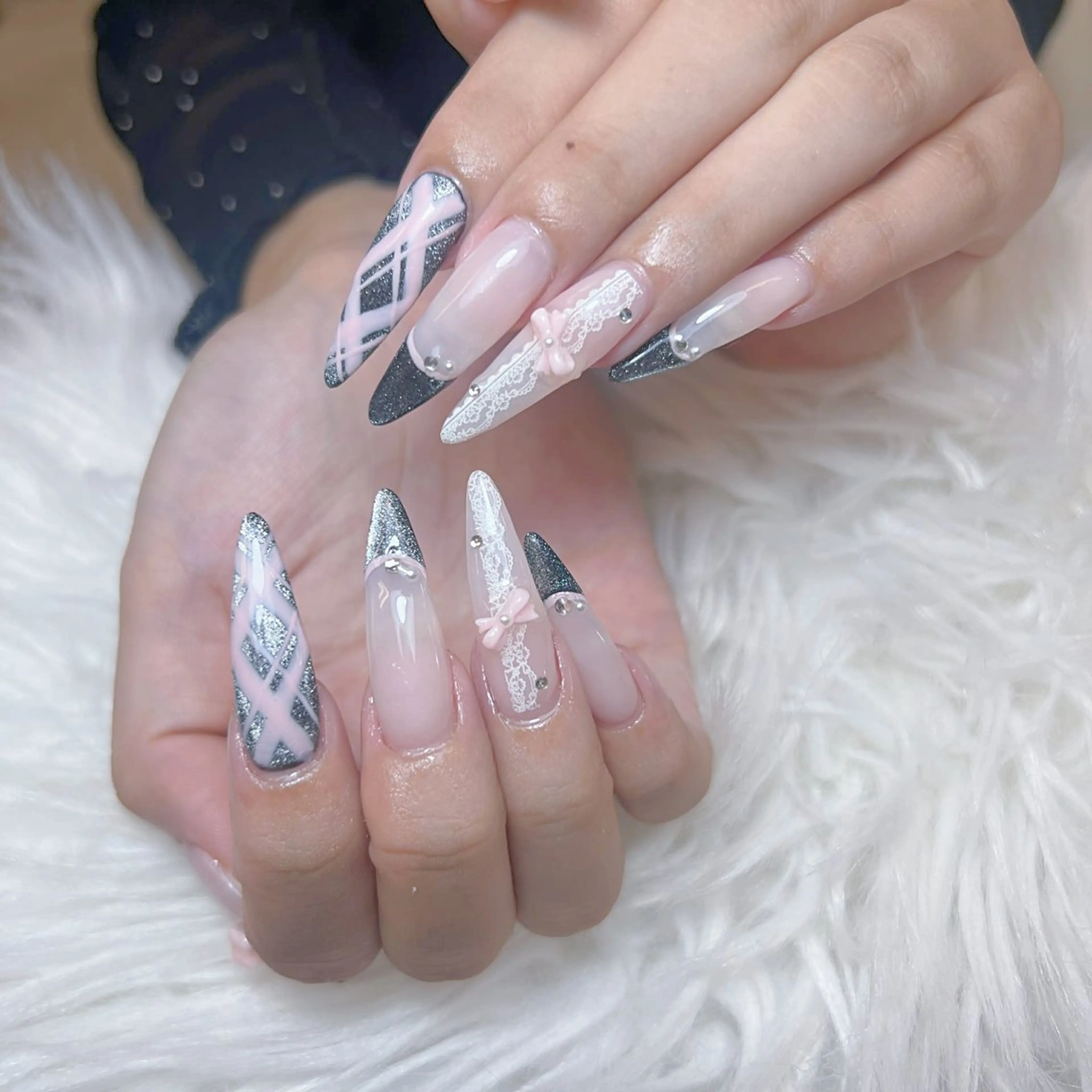 メンズ ネイル メンズ韓国風 アートネイル オーロラネイル チークネイル 長さ出し Miya _nailのネイルデザイン