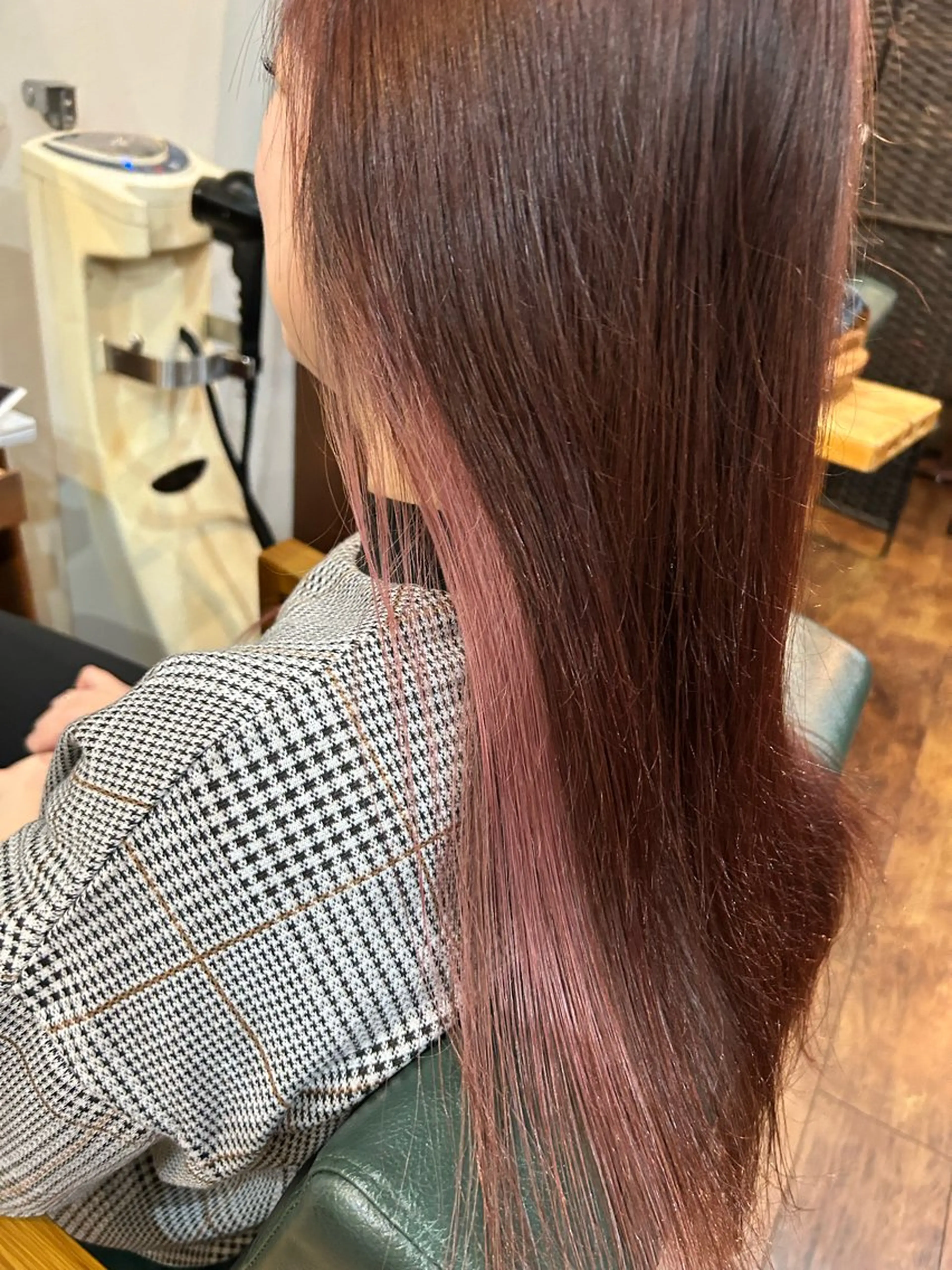 カラー インナーカラー ピンクカラー story 増田 わかなのヘアスタイル