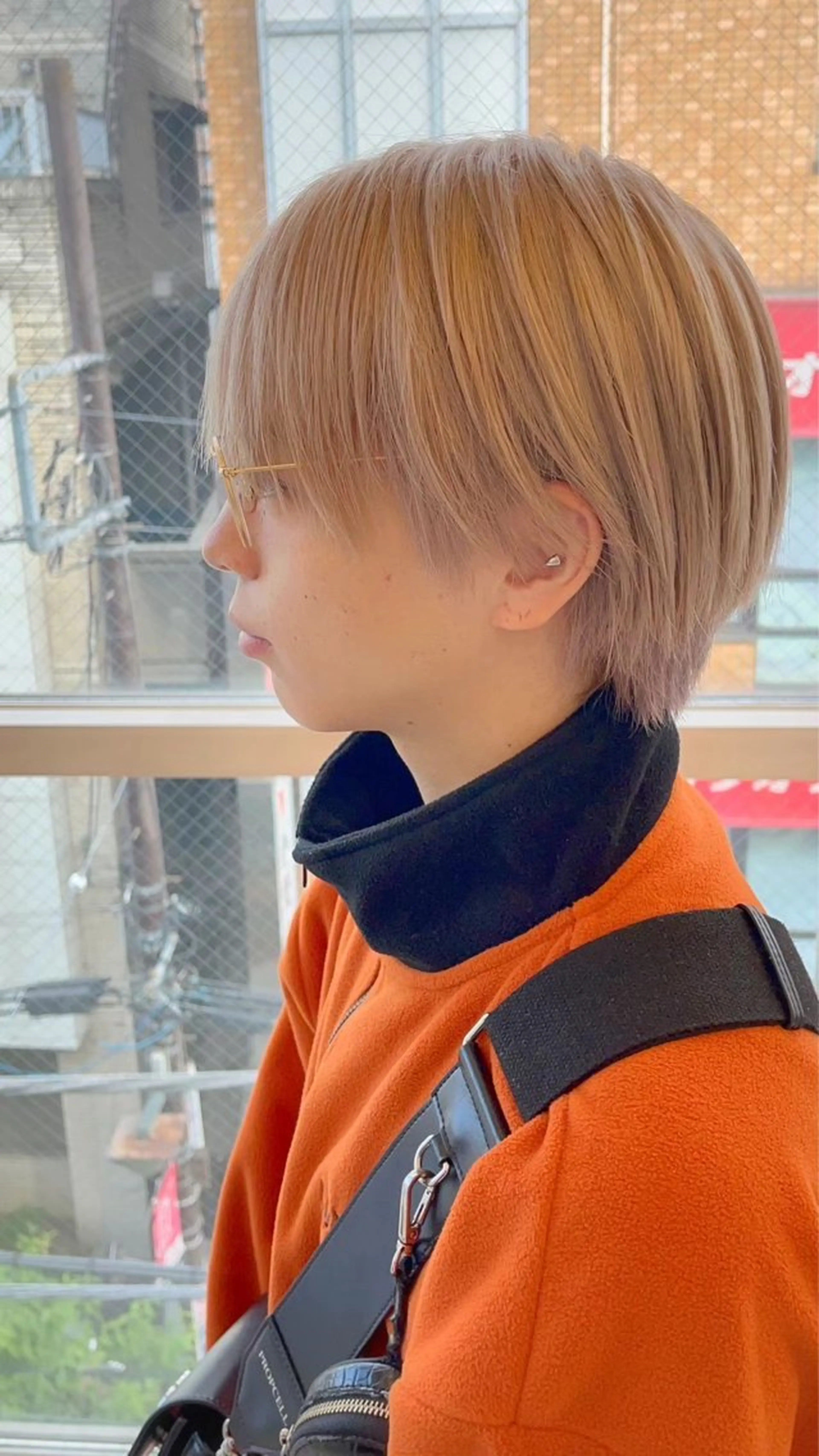 ショート カラー メンズ メンズハイトーン ハイトーンカラー フェザーパーマ浦和 スパイキーショートのヘアスタイル