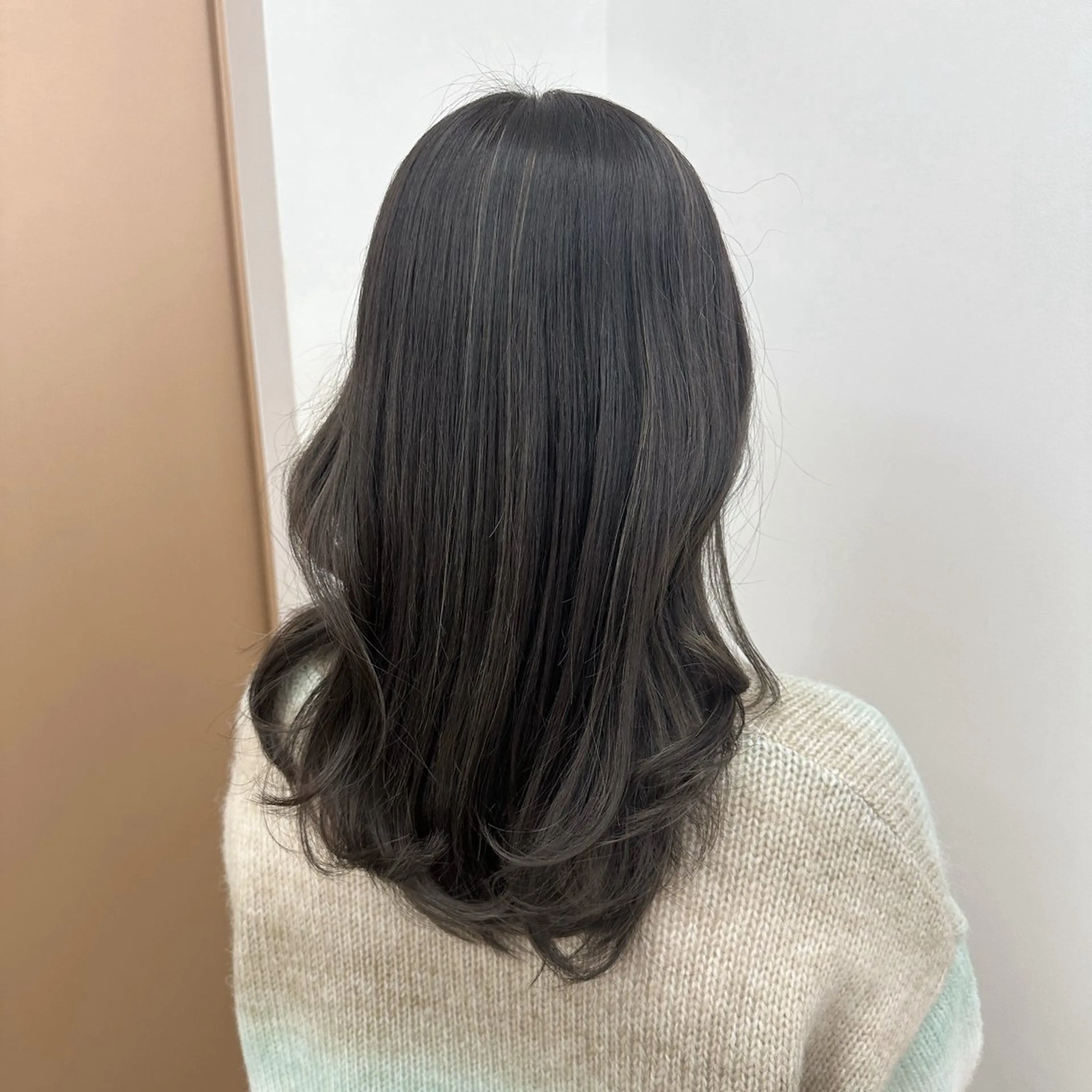 ロング 安丸 結夏のヘアスタイル