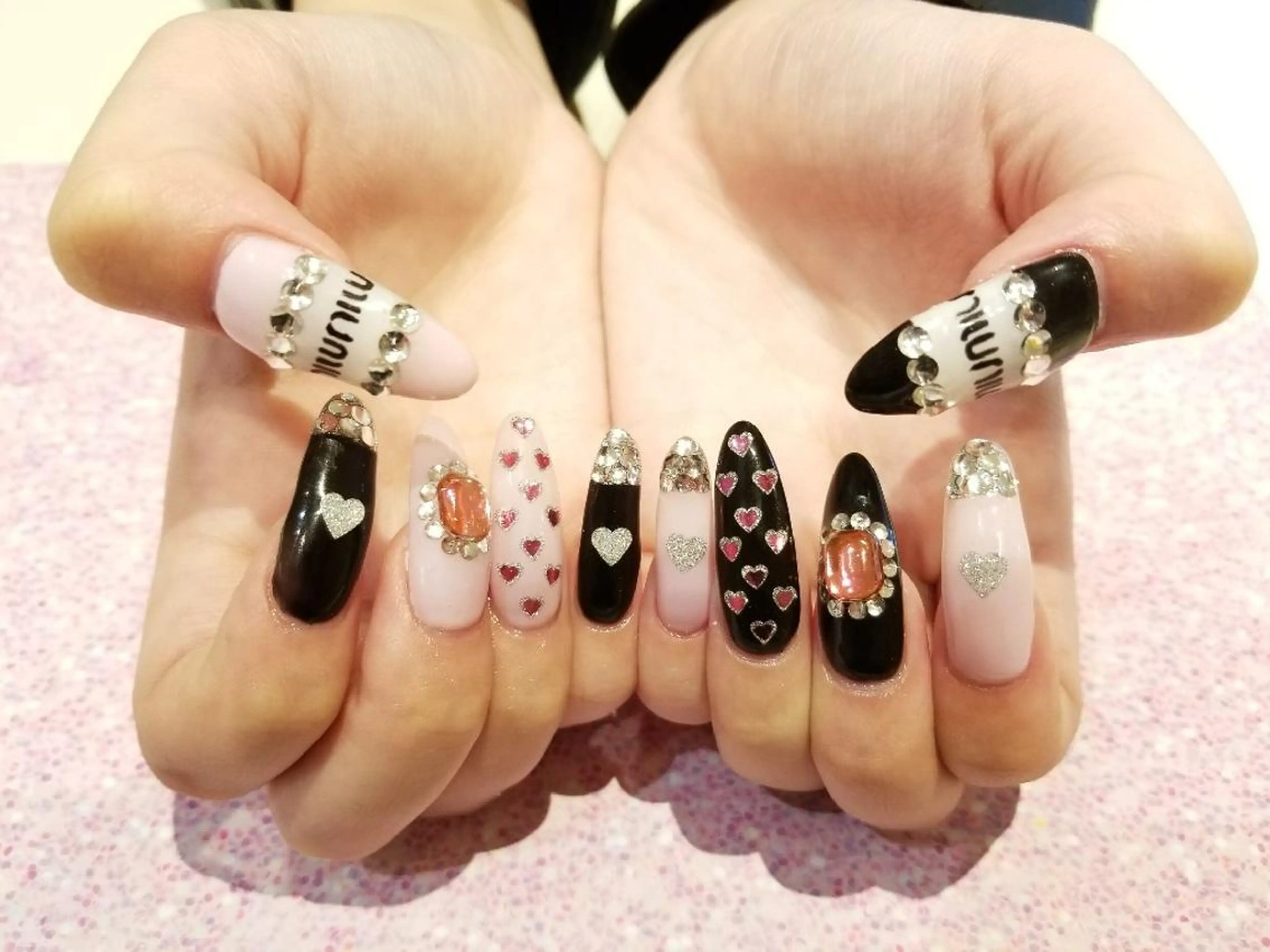 ネイル 鈴木 ゆいのネイルデザイン