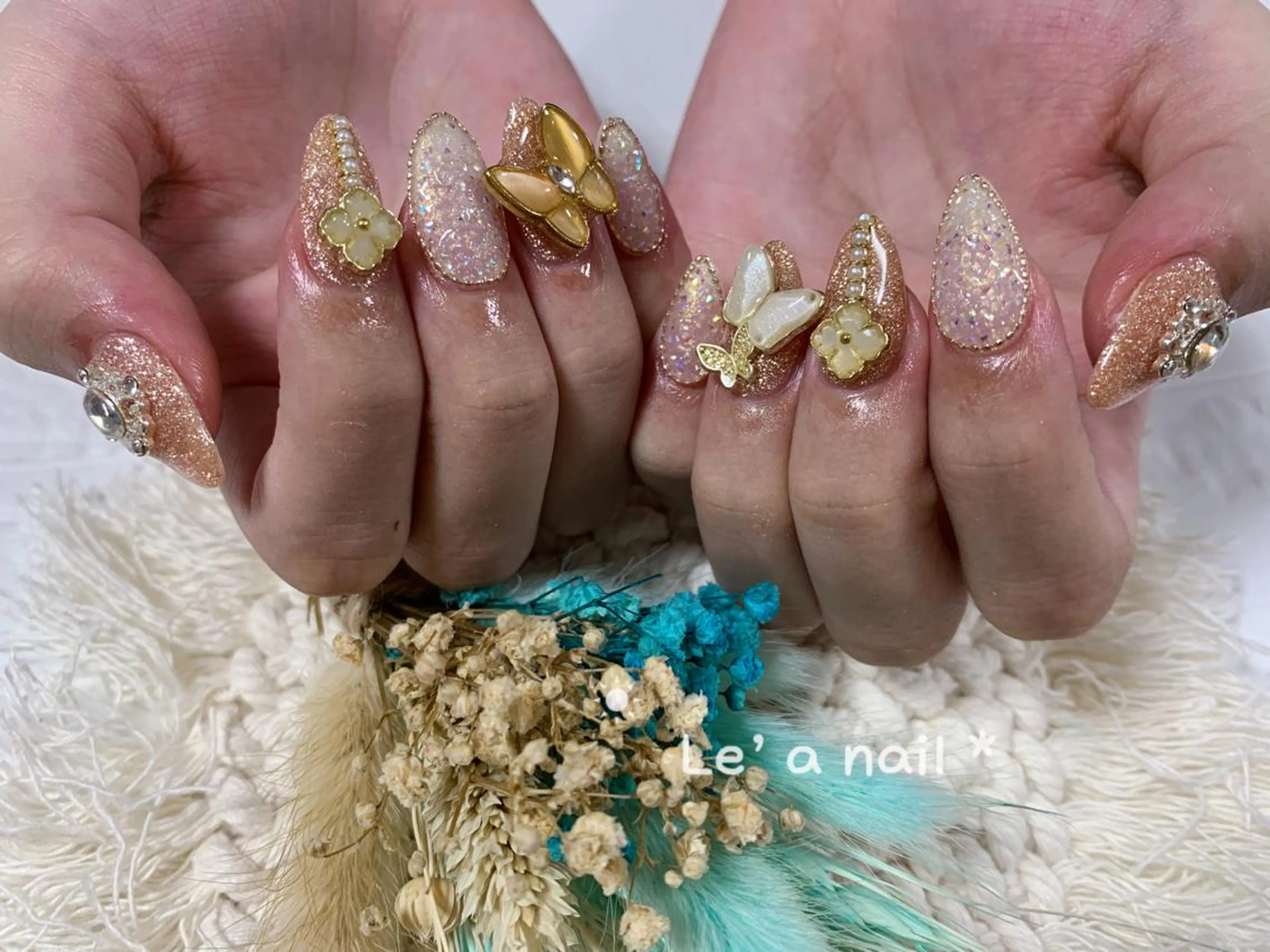 ショート カラー ネイル Le’a NailSalonのネイルデザイン