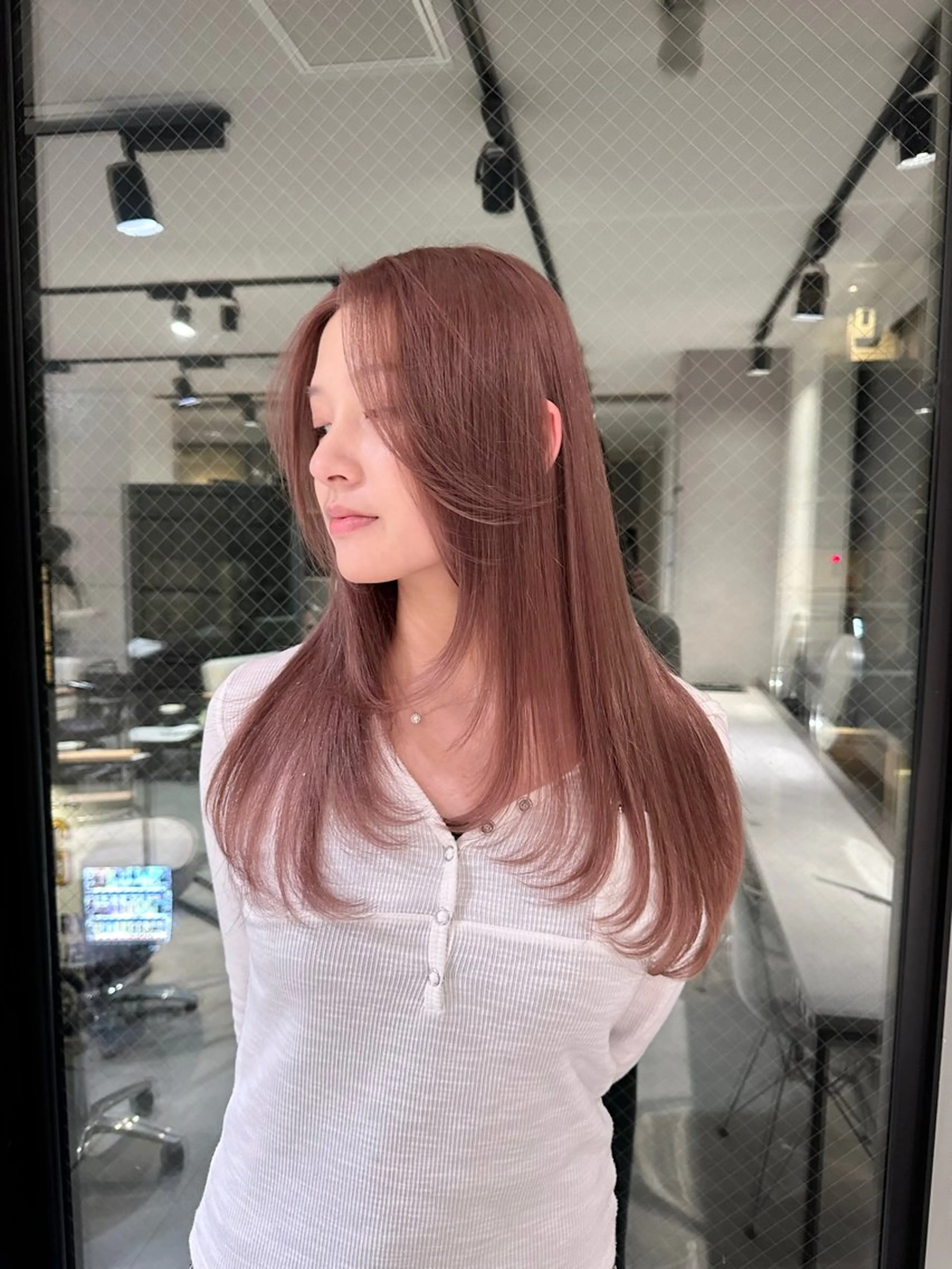 カラー ブリーチ ハイトーンカラー ヘアカラー YUI デザインカラーのヘアスタイル