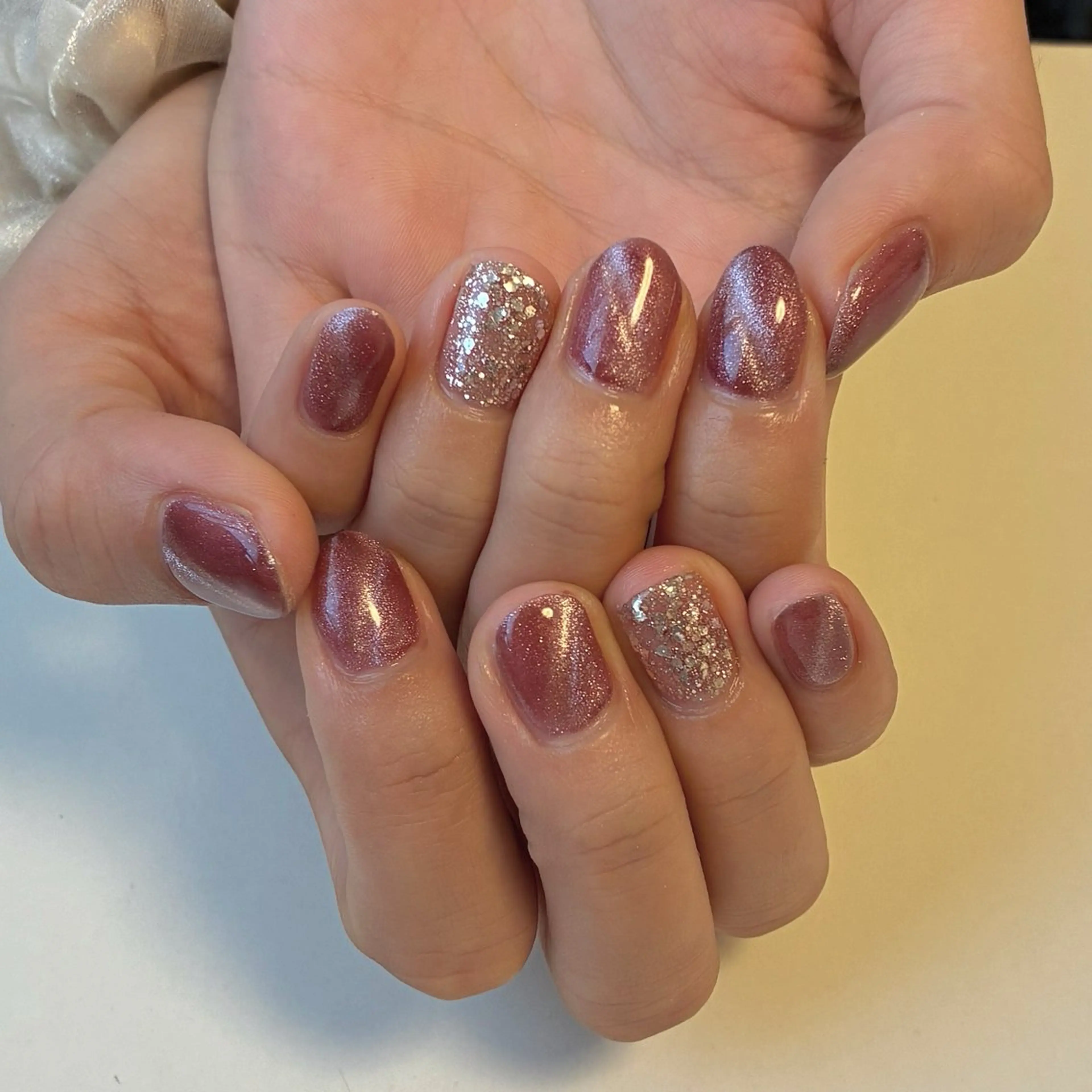 ネイル ボルドー ラメ(グリッター) マグネットネイル ピンク シルバー ハンドネイル ネイルサロン💎 Bibiのネイルデザイン