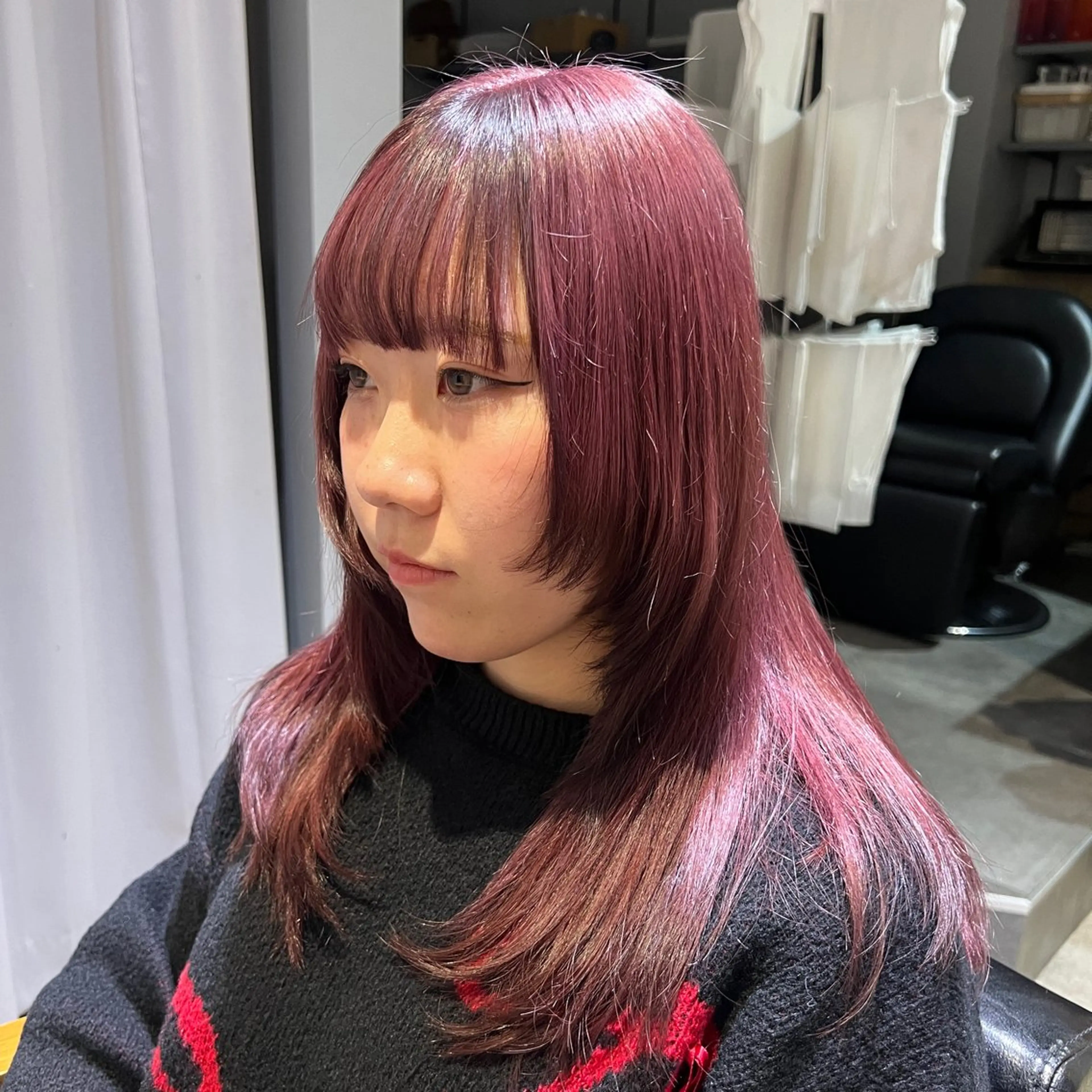 セミロング レイヤーカット 🫧三浦 未流/ ボブ/イヤリングのヘアスタイル