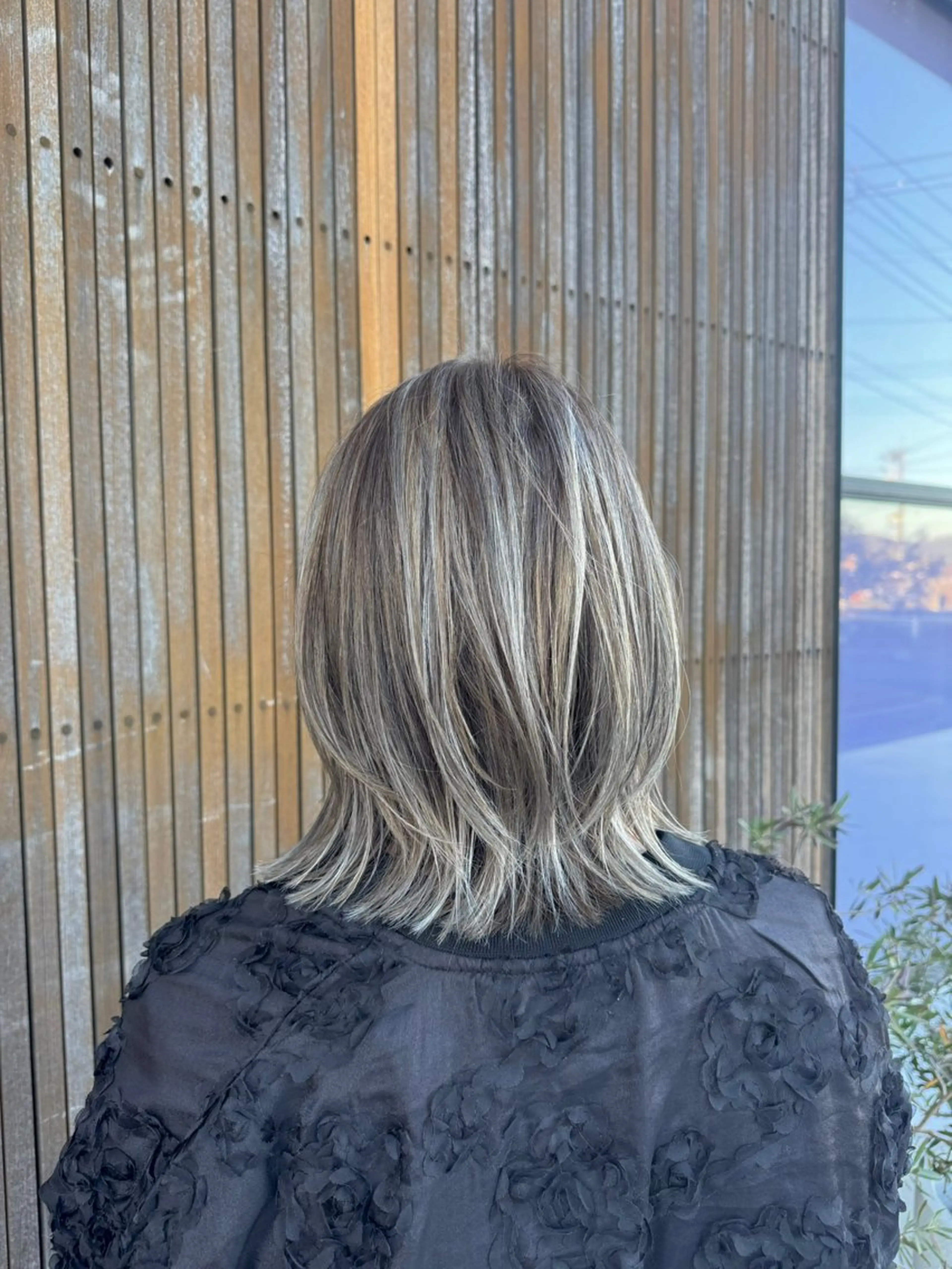 ミディアム カラー ハイライトカラー ハイライト カット ヘアカラー トリートメント CUTS 東尾道/ 市川聖也のヘアスタイル