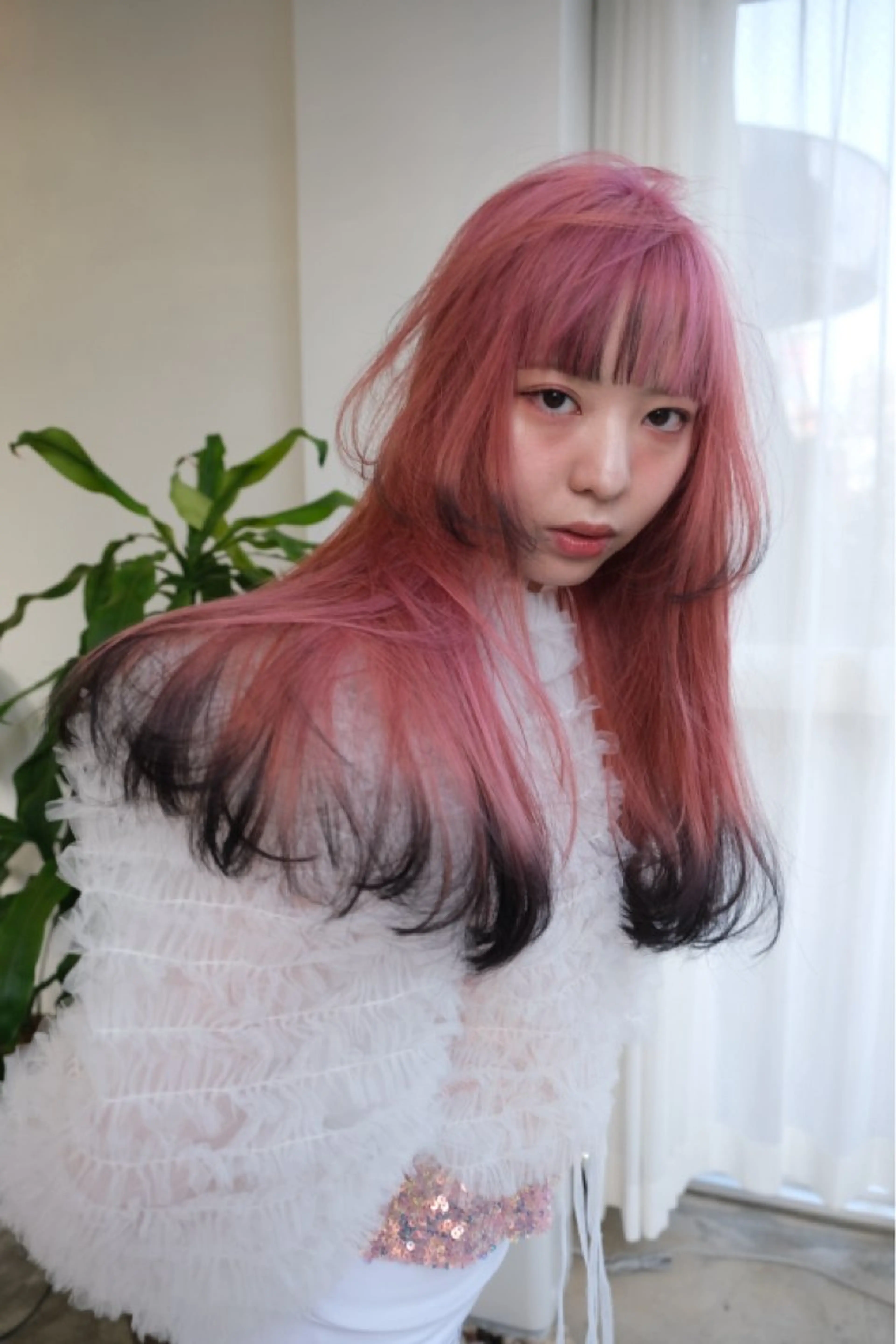 ロング カラー ハイトーン/顔まわり Nina💒のヘアスタイル