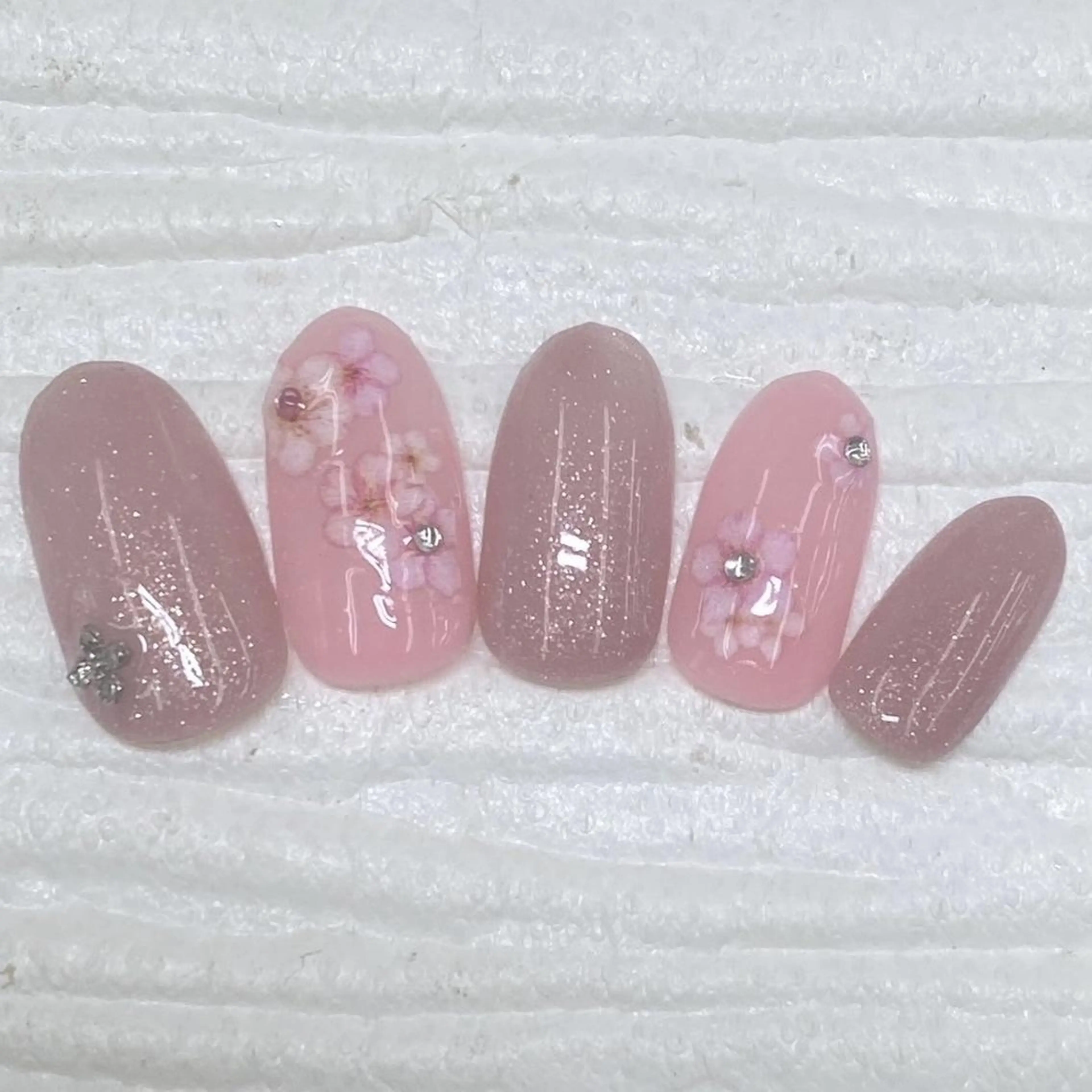 ネイル Nail salon Honey Beeのネイルデザイン