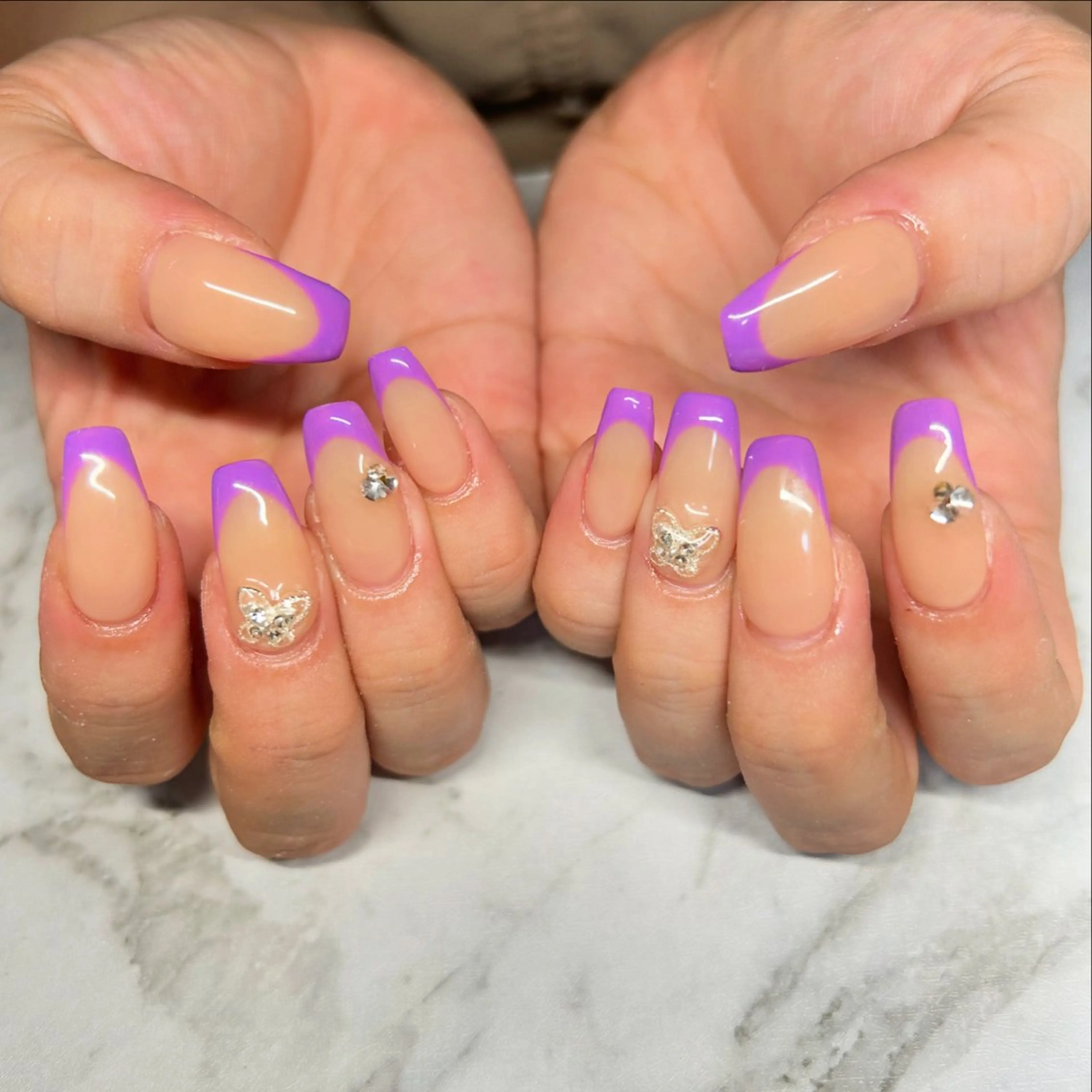 《王道綺麗め可愛い♪》フレンチネイルの写真