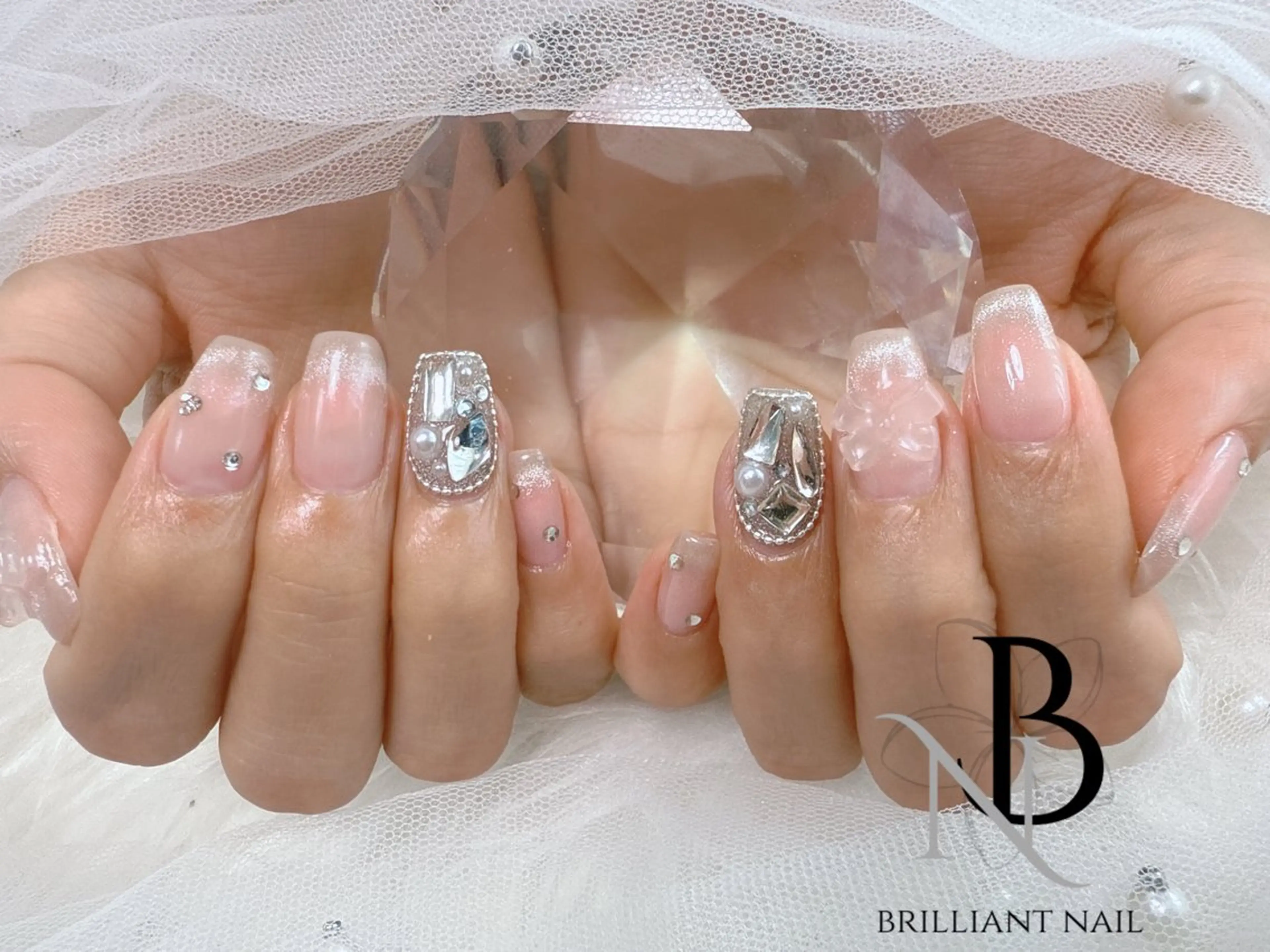 ミディアム ハンドネイル ハンドケア brilliant nail💎あやのネイルデザイン