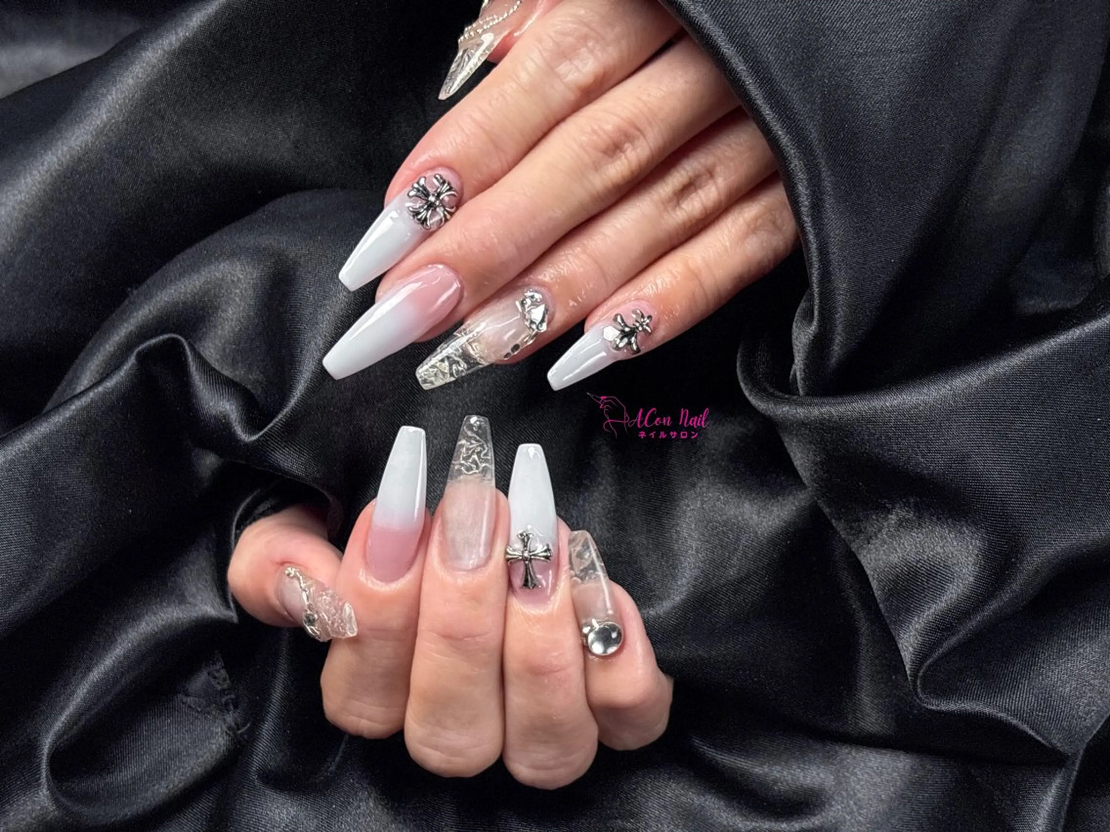 ネイル 桜ネイル 長さ出し フラワーネイル フレンチネイル ジェルネイル ハンドネイル AConNailSalon所属・ACon NailSalonのネイルデザイン