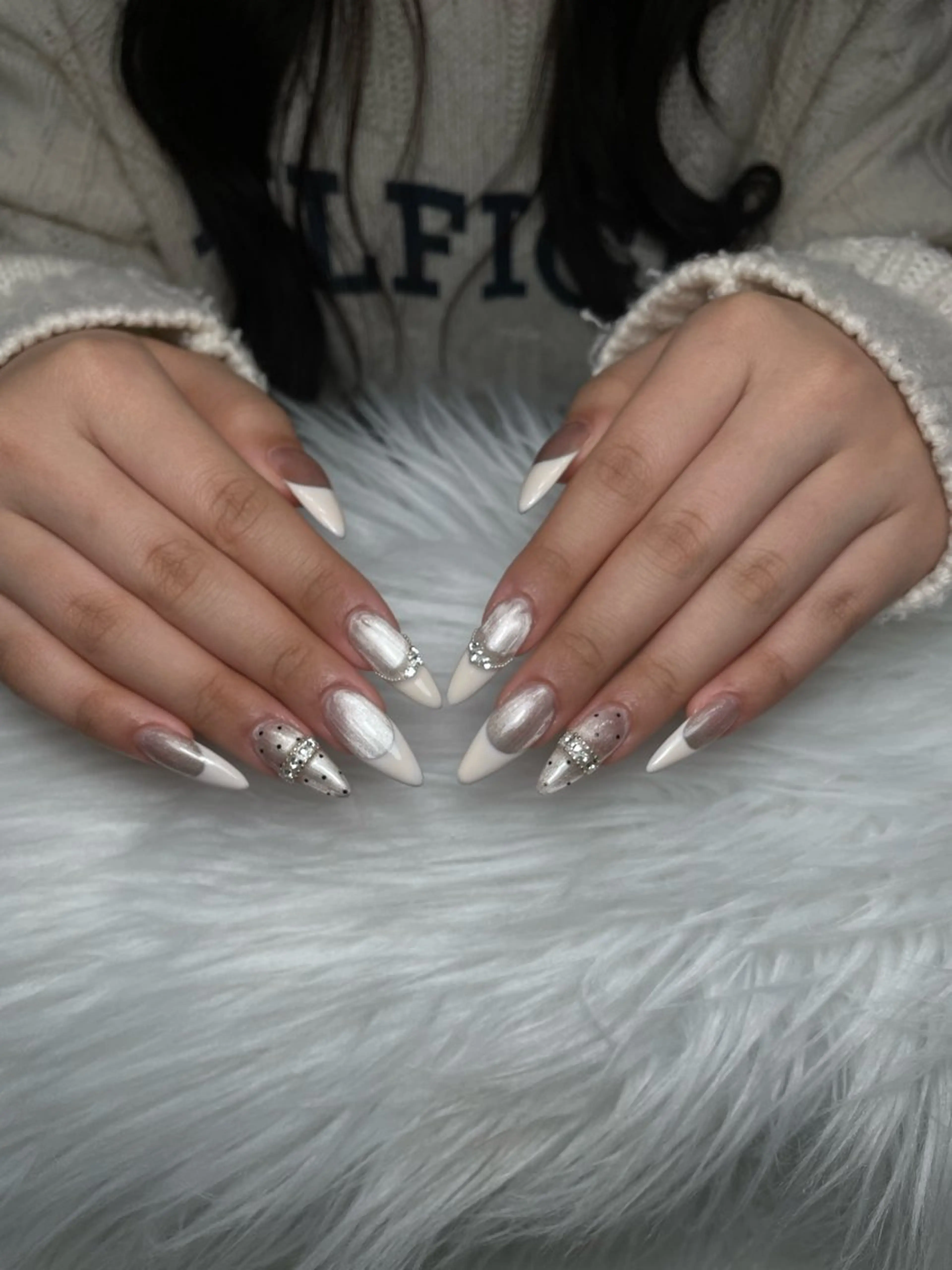 ネイル アートネイル 長さ出し ジェルネイル マグネットネイル ニュアンスネイル Kanao_ CloudyChanのネイルデザイン