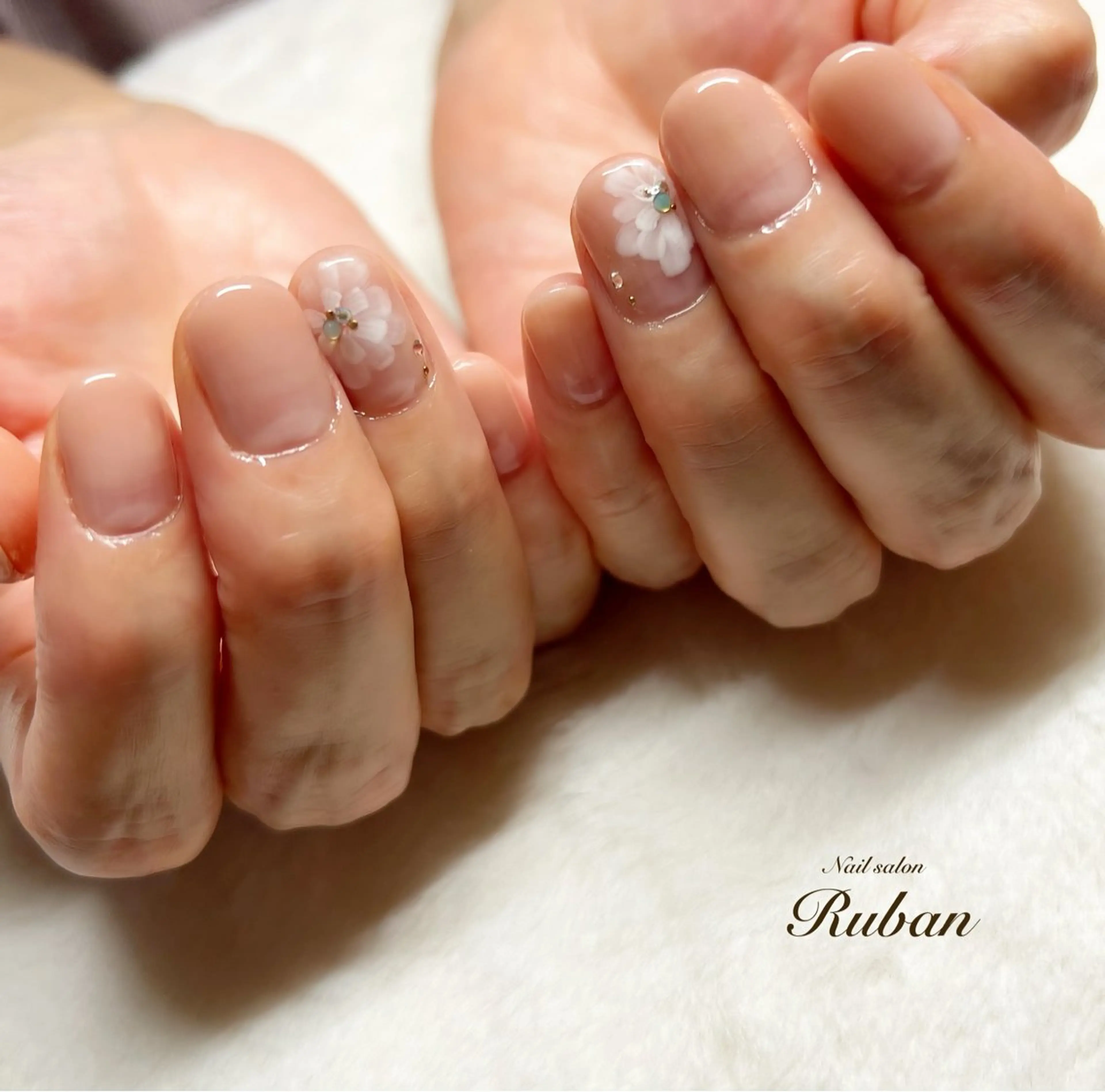 ネイル フラワーネイル グラデーション 持ち込み オフィスネイル Nail salon Rubanのネイルデザイン