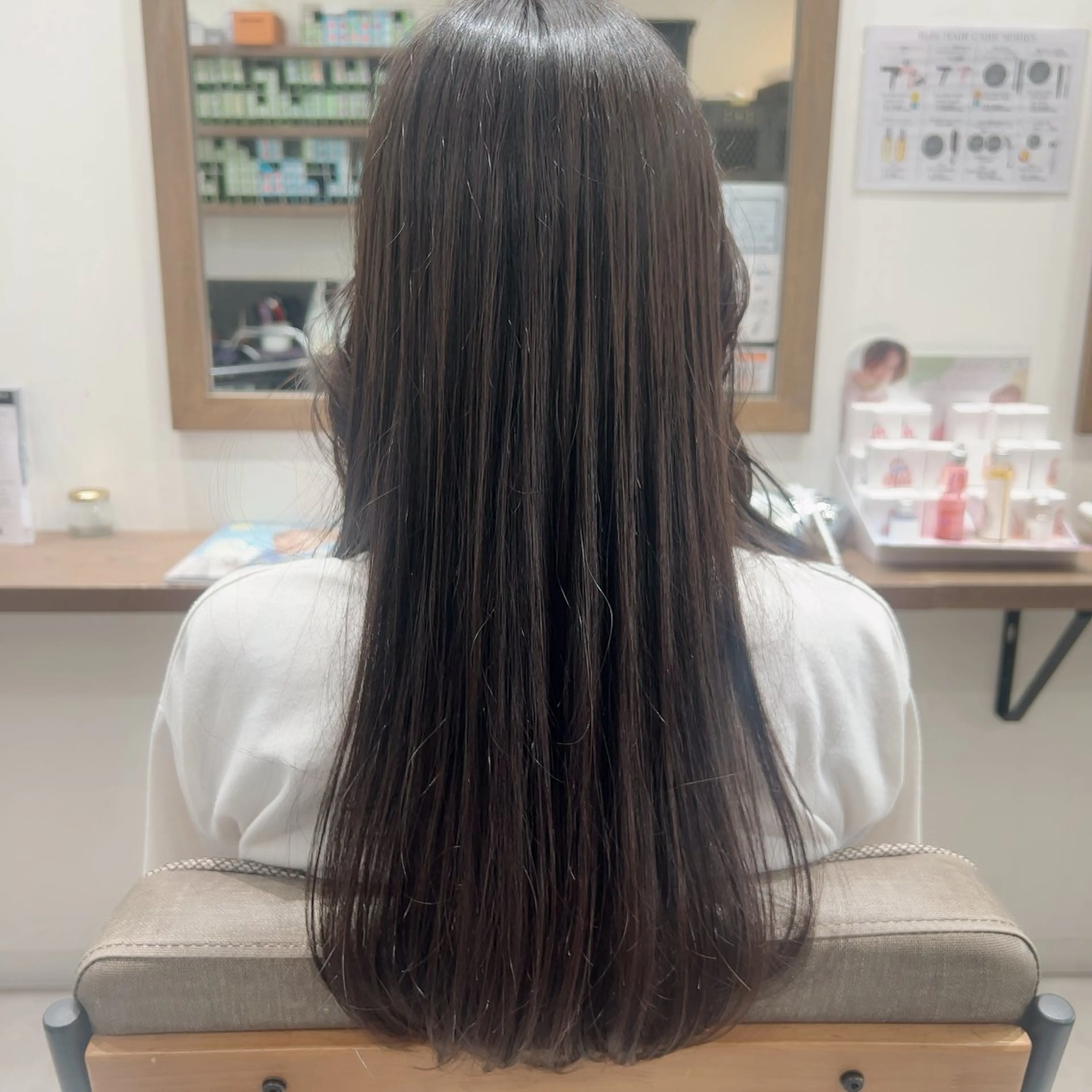 【髪に触れる度「トゥルン🎶」なツヤ髪】韓国風巻き仕上げカットカラー(全体)＋超音波TOKIOの写真