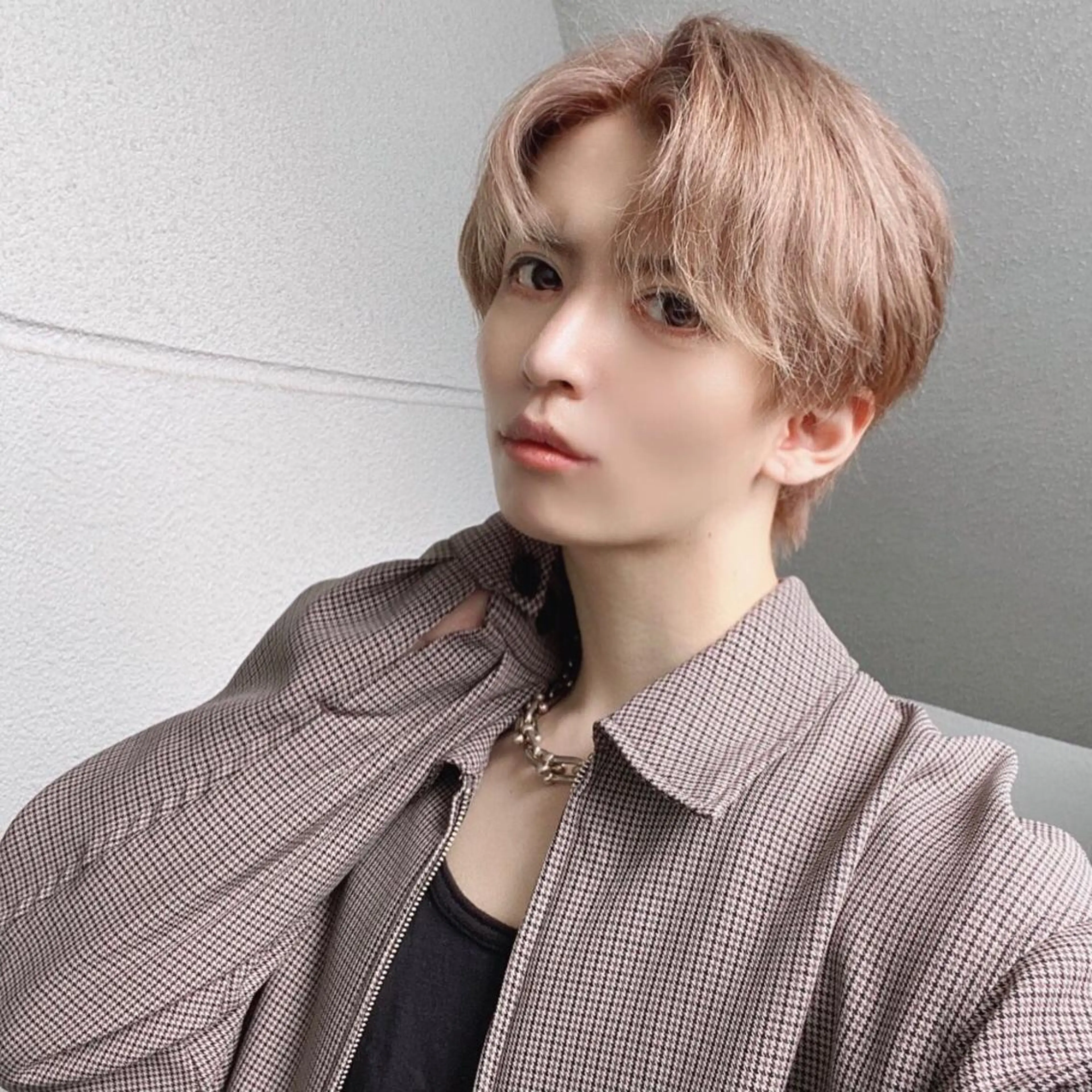 ショート カラー メンズ ヘアカラー シールエクステ特化 ハイトーン、NANAのヘアスタイル