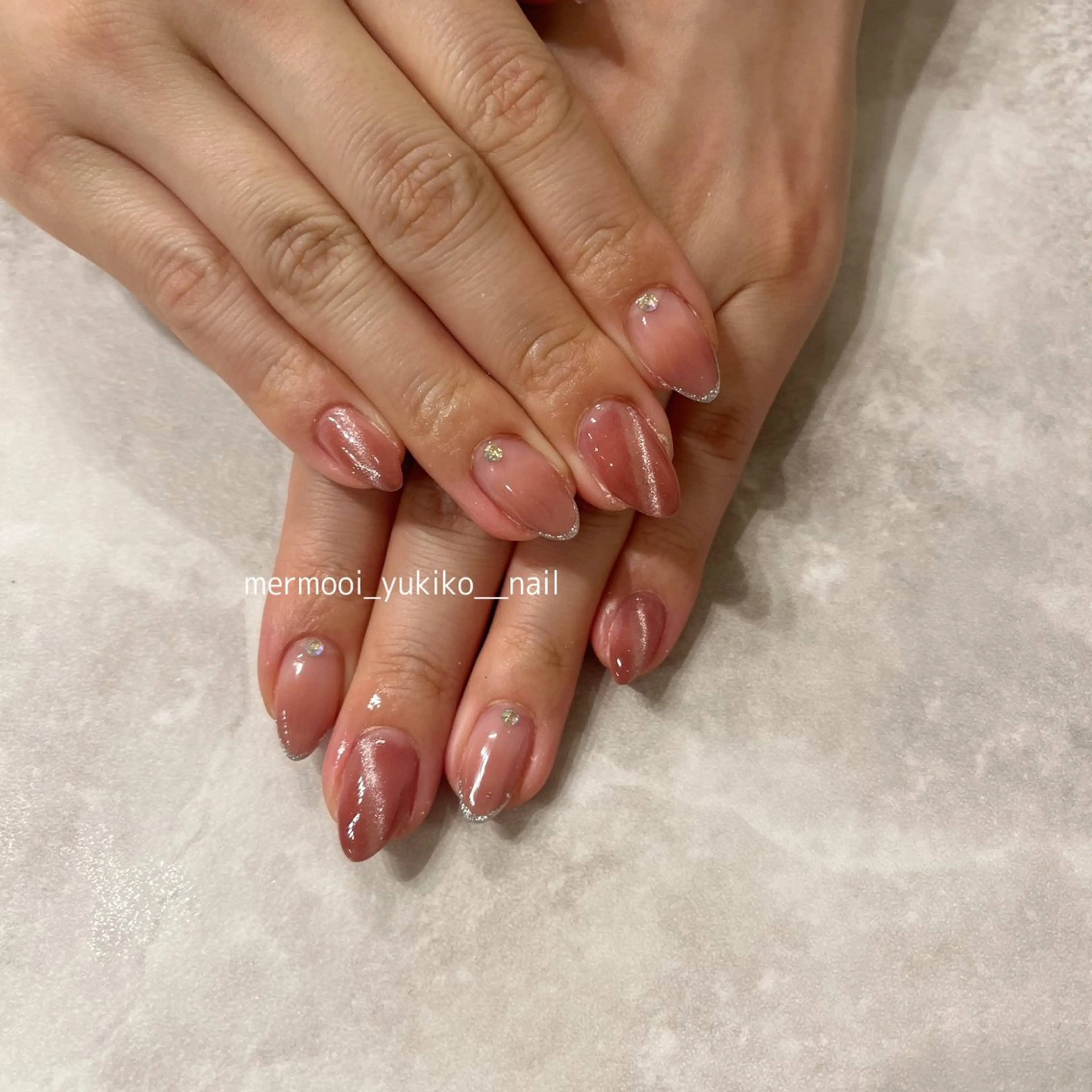 ネイル フレンチネイル ジェルネイル ラメ(グリッター) マグネットネイル パラジェル ハンドネイル mermooi所属・melumooi nailのネイルデザイン