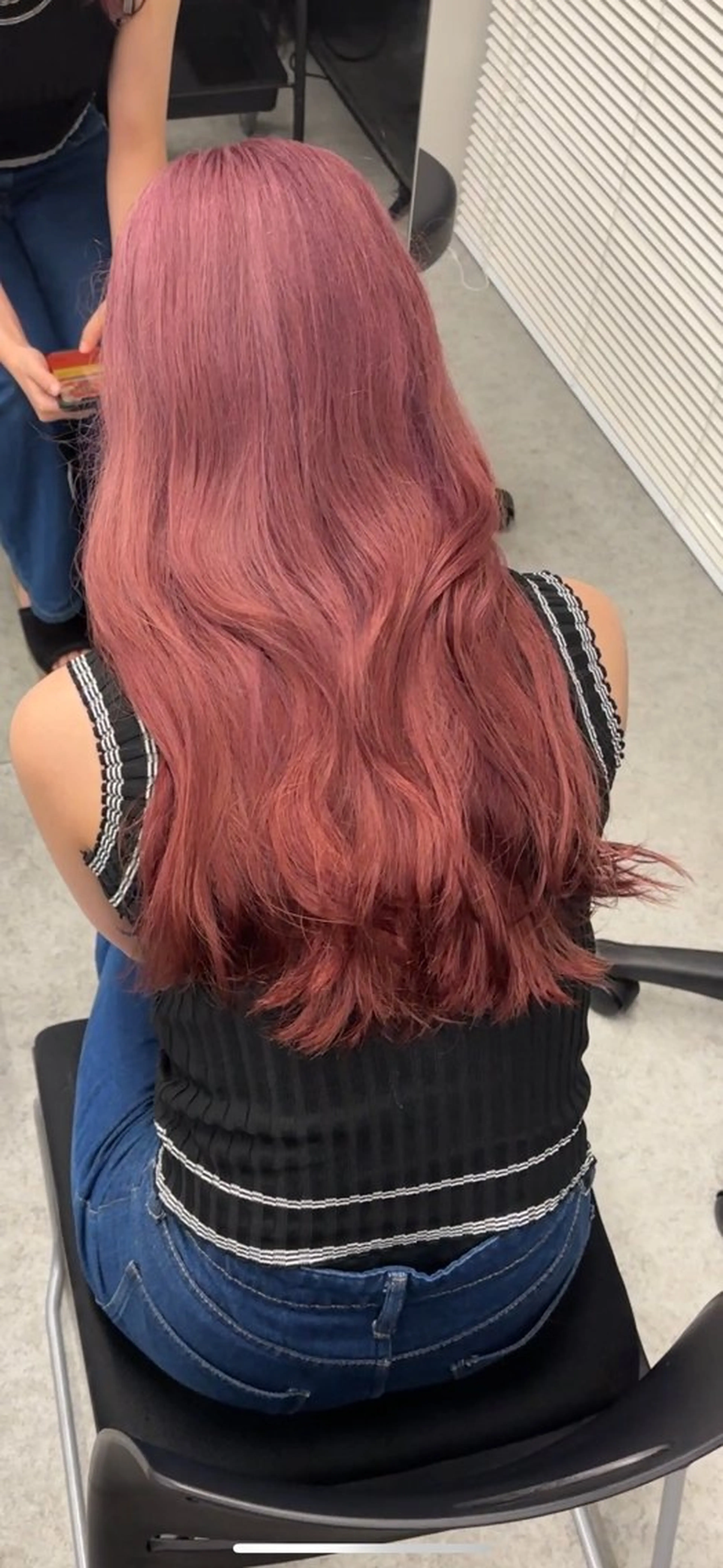 ロング ヘアカラー トリートメント ヘッドスパ ヘアセット 韓国ヘア/ブリーチ無 しWカラー/オリーブのヘアスタイル