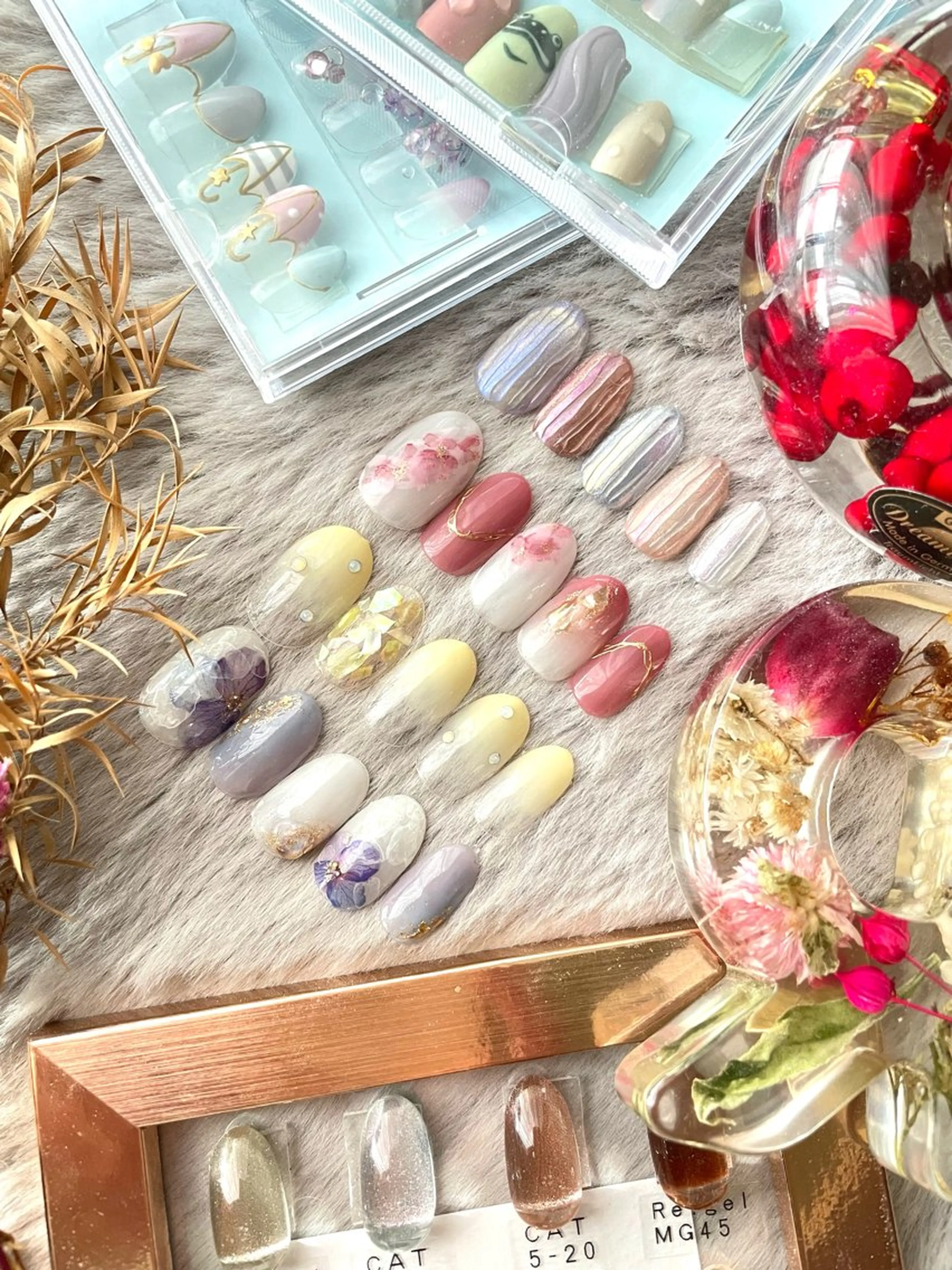 ネイル ハンドネイル フットネイル 山田 美紀のネイルデザイン