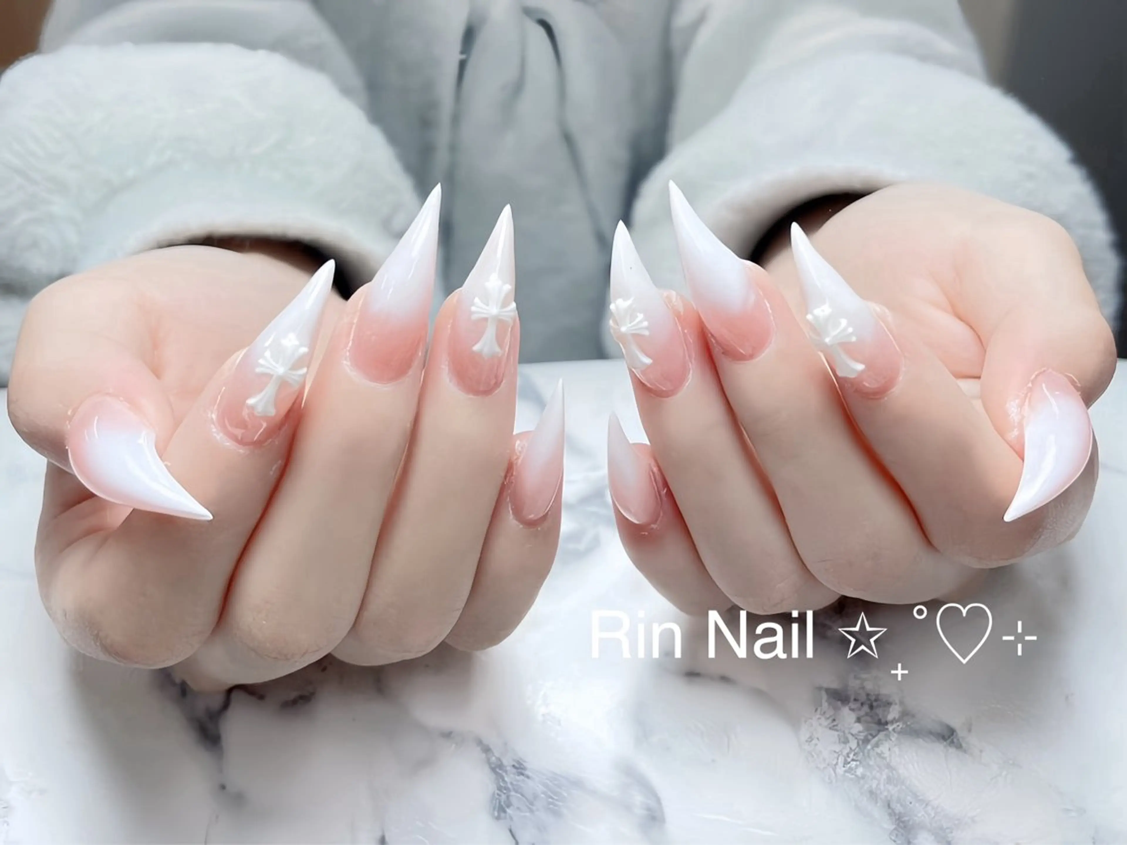 ネイル アートネイル 成人式 ロングネイル ニュアンスネイル スカルプネイル ハンドネイル Rin Nail 新大久保店のネイルデザイン