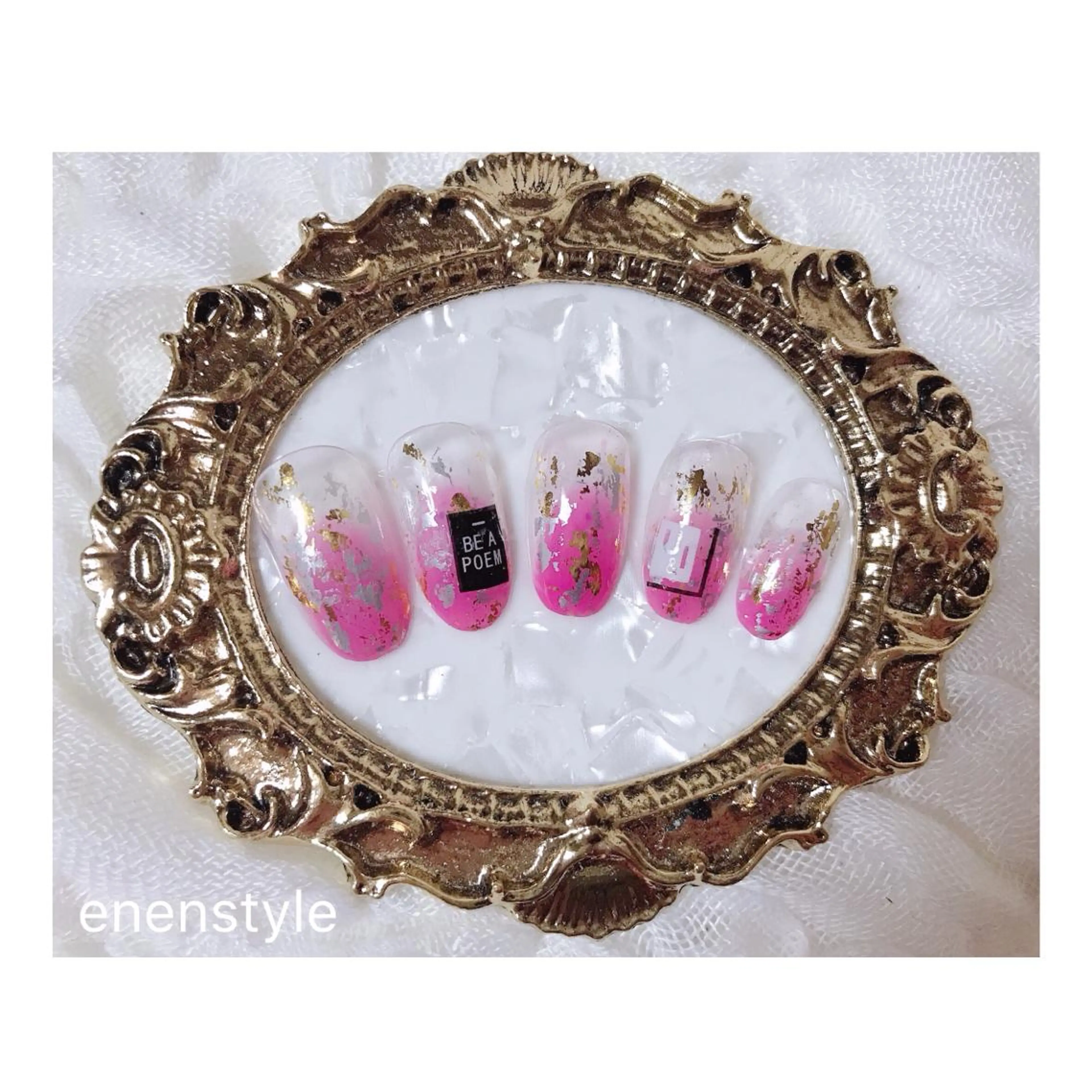 ショート ネイル クリスマス ジェルネイル ニュアンスネイル オフィスネイル ワンカラーネイル ハンドネイル 👑enen style👑のネイルデザイン