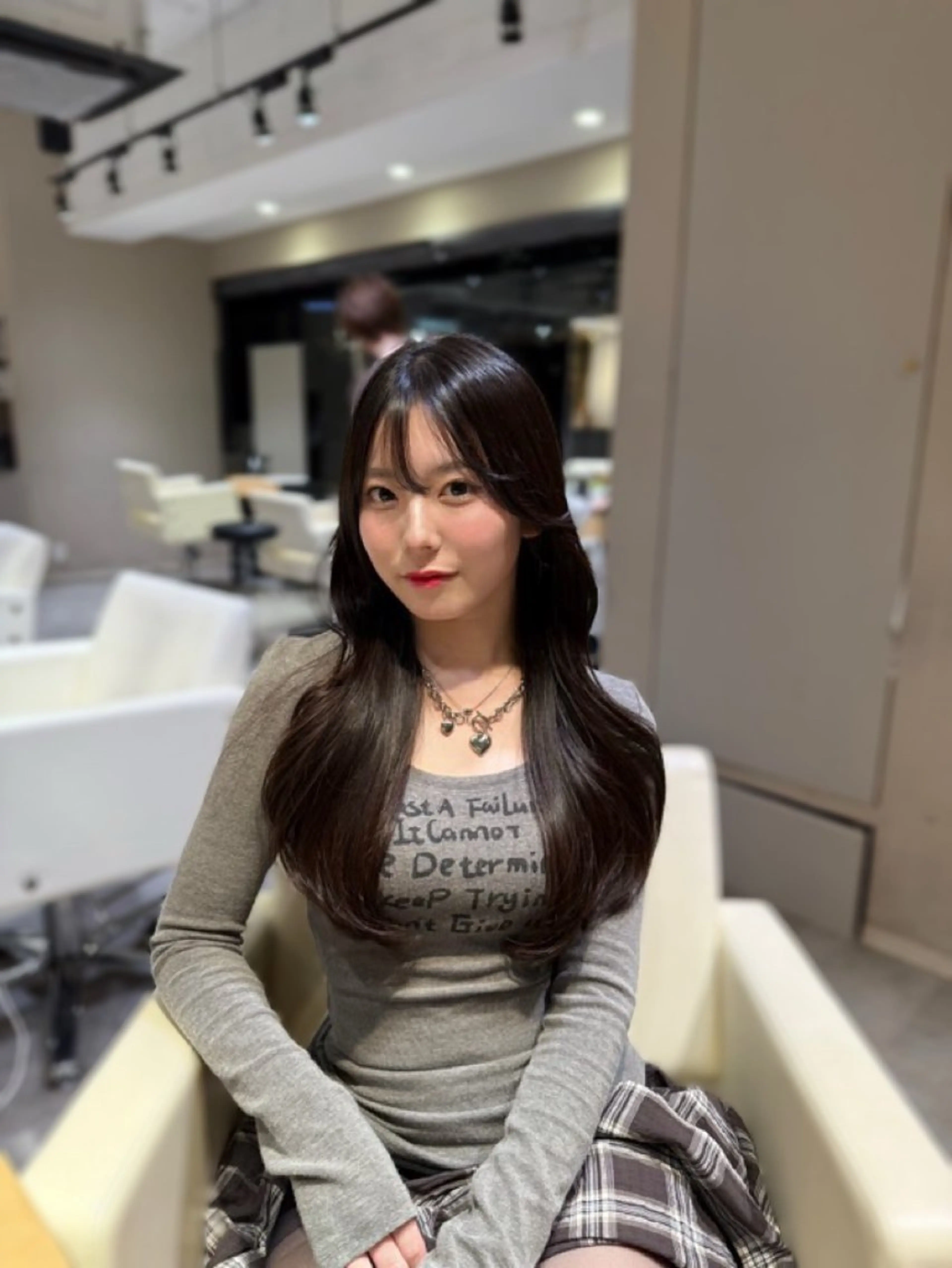 ロング カット ヘアカラー トリートメント 谷 亜澄のヘアスタイル