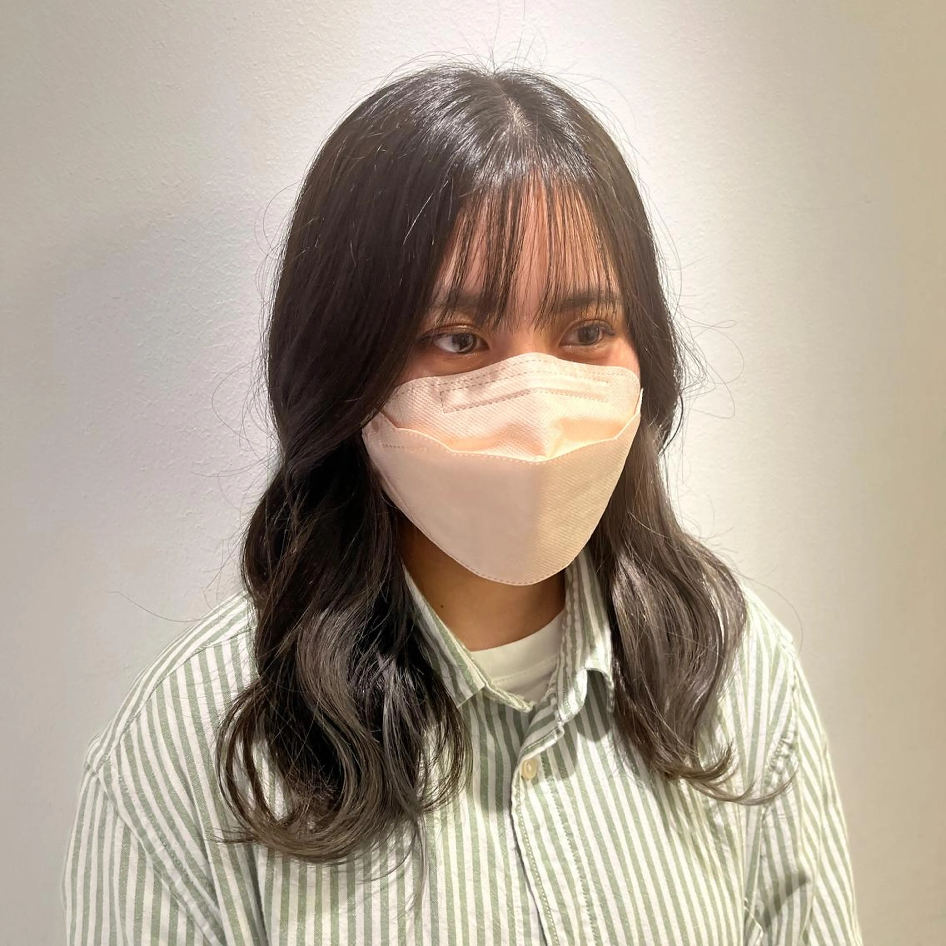 ミディアム 吉田 美優のヘアスタイル