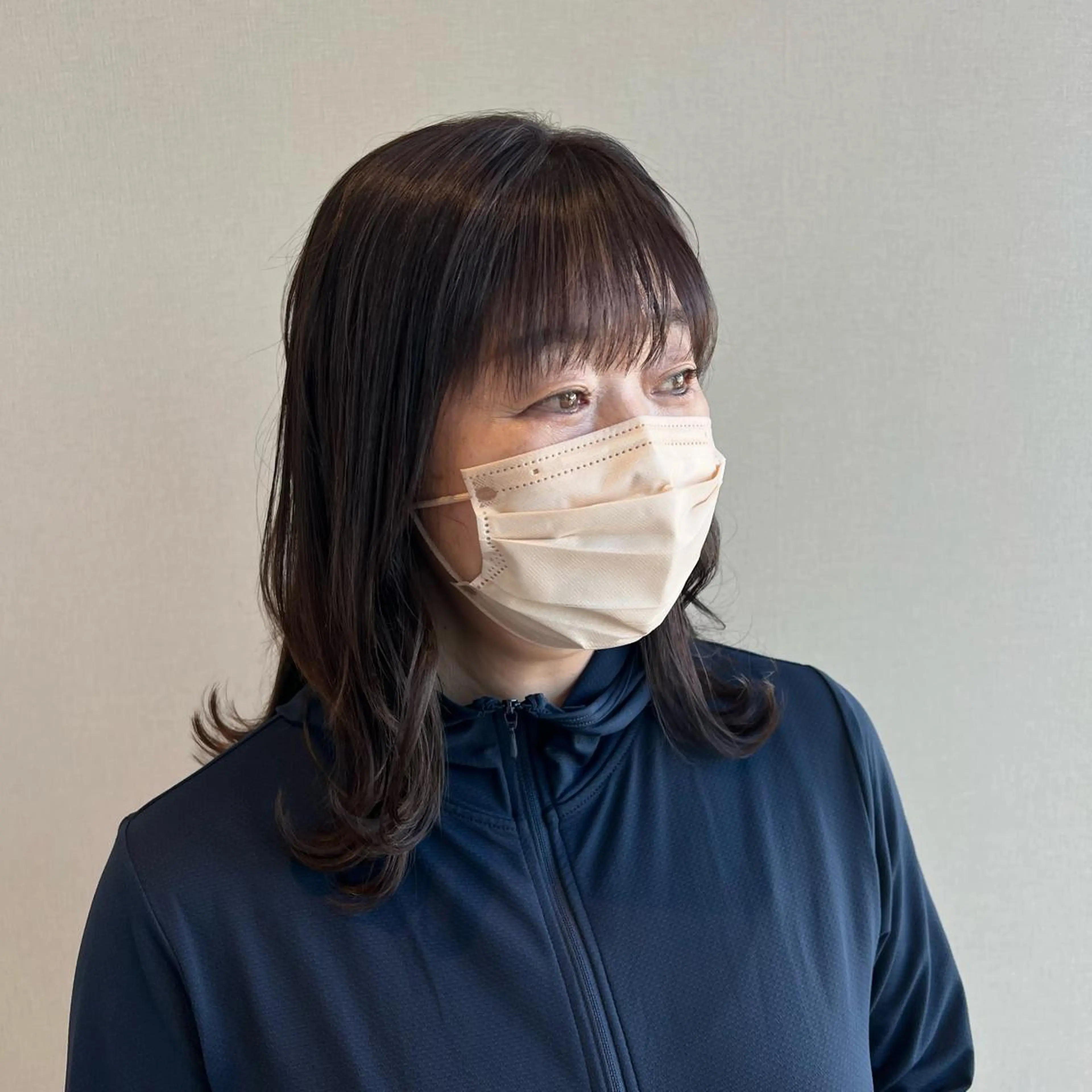 カラー 堀結香/顔まわり レイヤー/蒲生四丁目のヘアスタイル