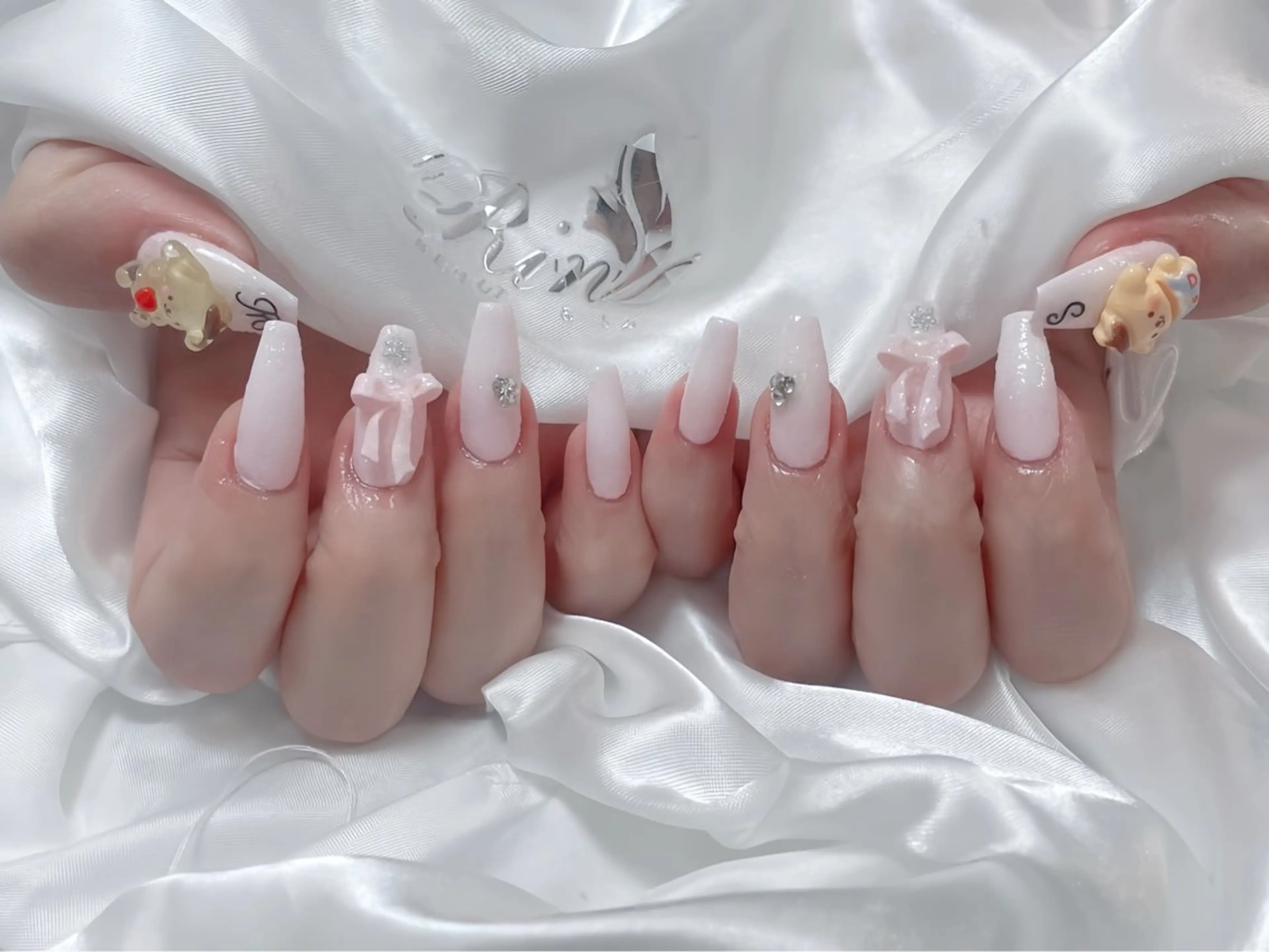 ネイル アートネイル 成人式 ロングネイル ニュアンスネイル スカルプネイル ハンドネイル Rin Nail 新大久保店のネイルデザイン