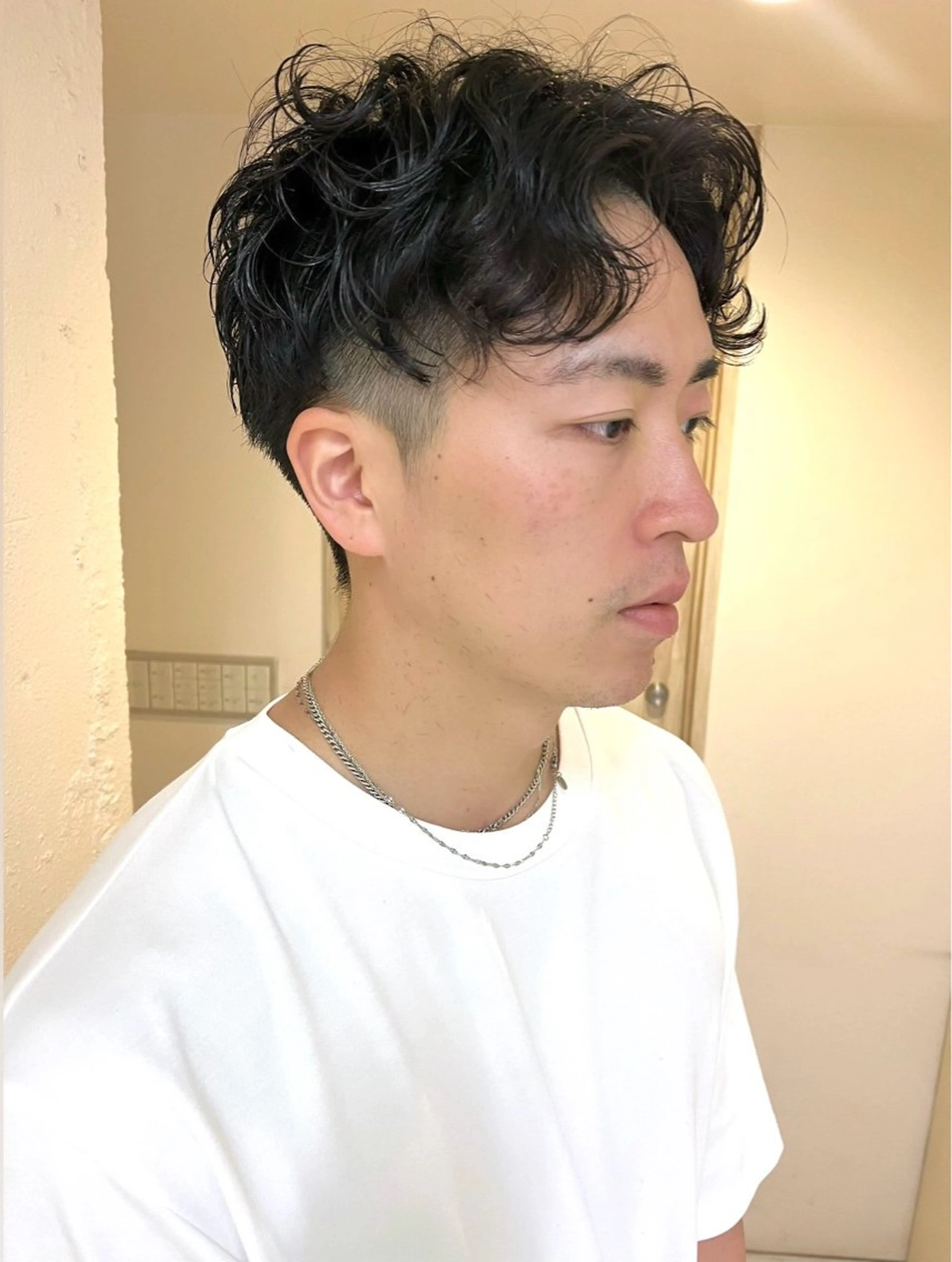 ショート パーマ メンズ メンズパーマ スパイラルパーマ 透明感カラー/ 髪質改善/レイヤーのヘアスタイル